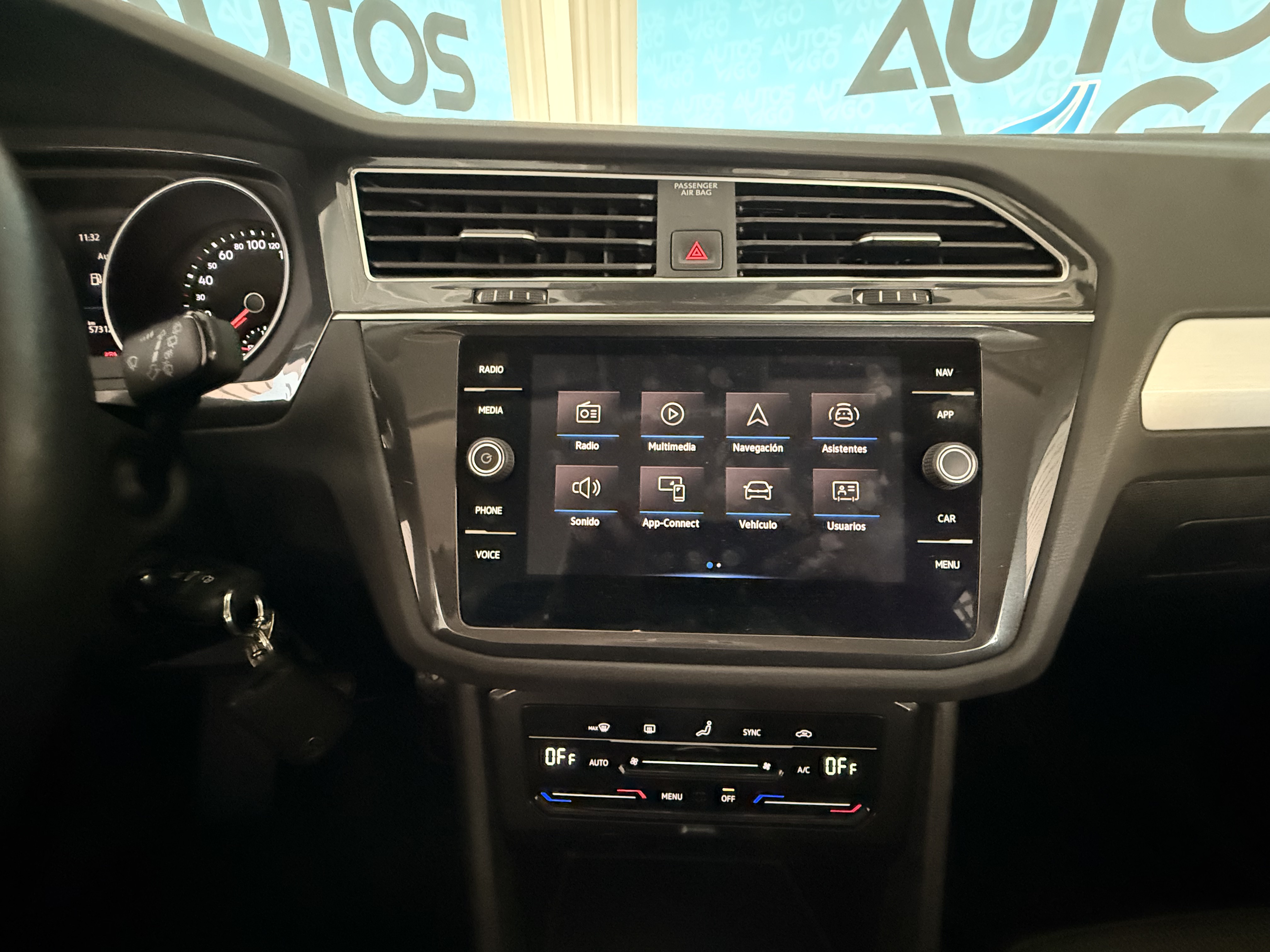 VOLKSWAGEN TIGUAN 1.5 TSI 130CV - Imagen 9