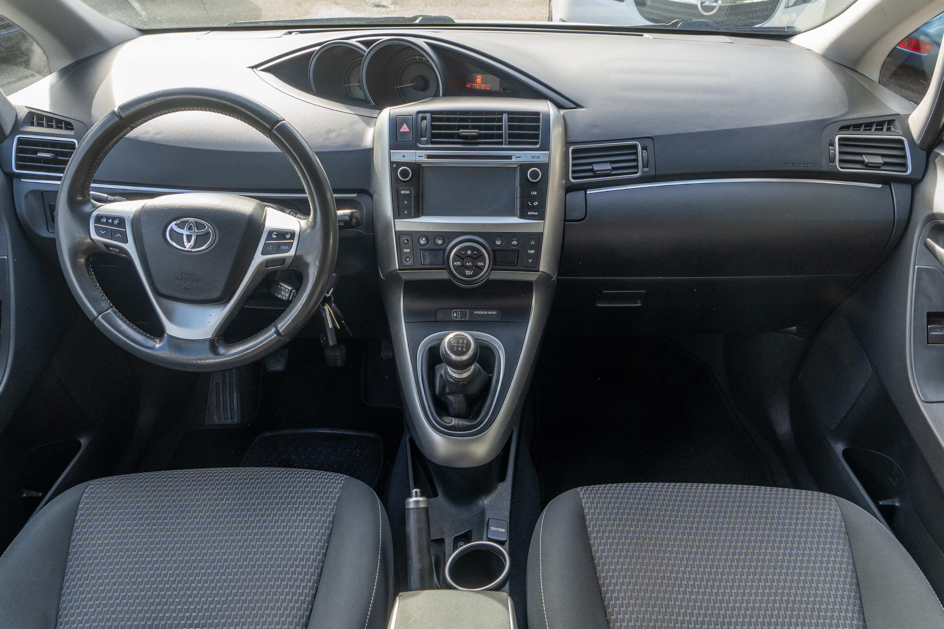 TOYOTA VERSO D4-D - Imagen 3