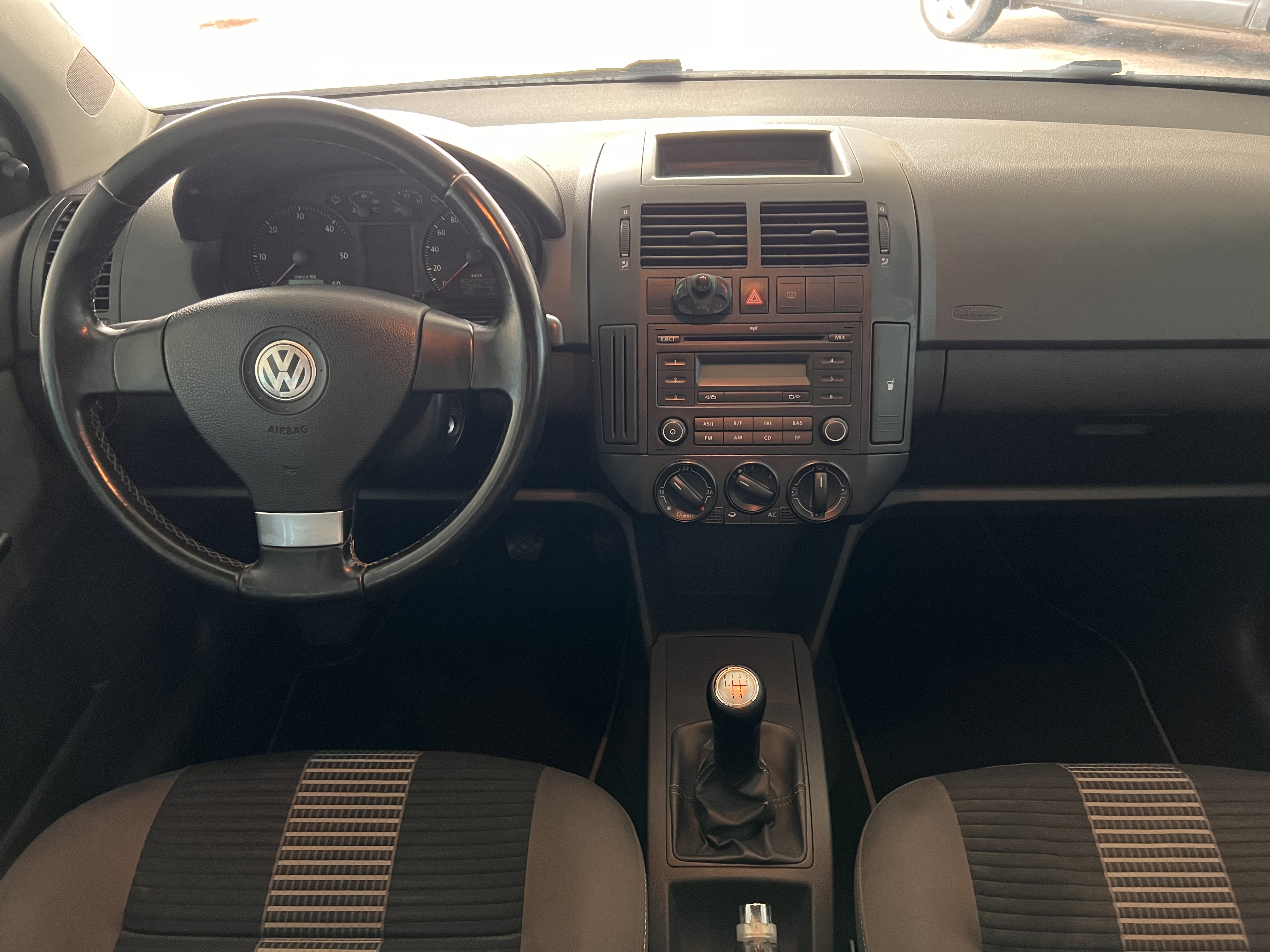 VOLKSWAGEN POLO TDI - Imagen 6