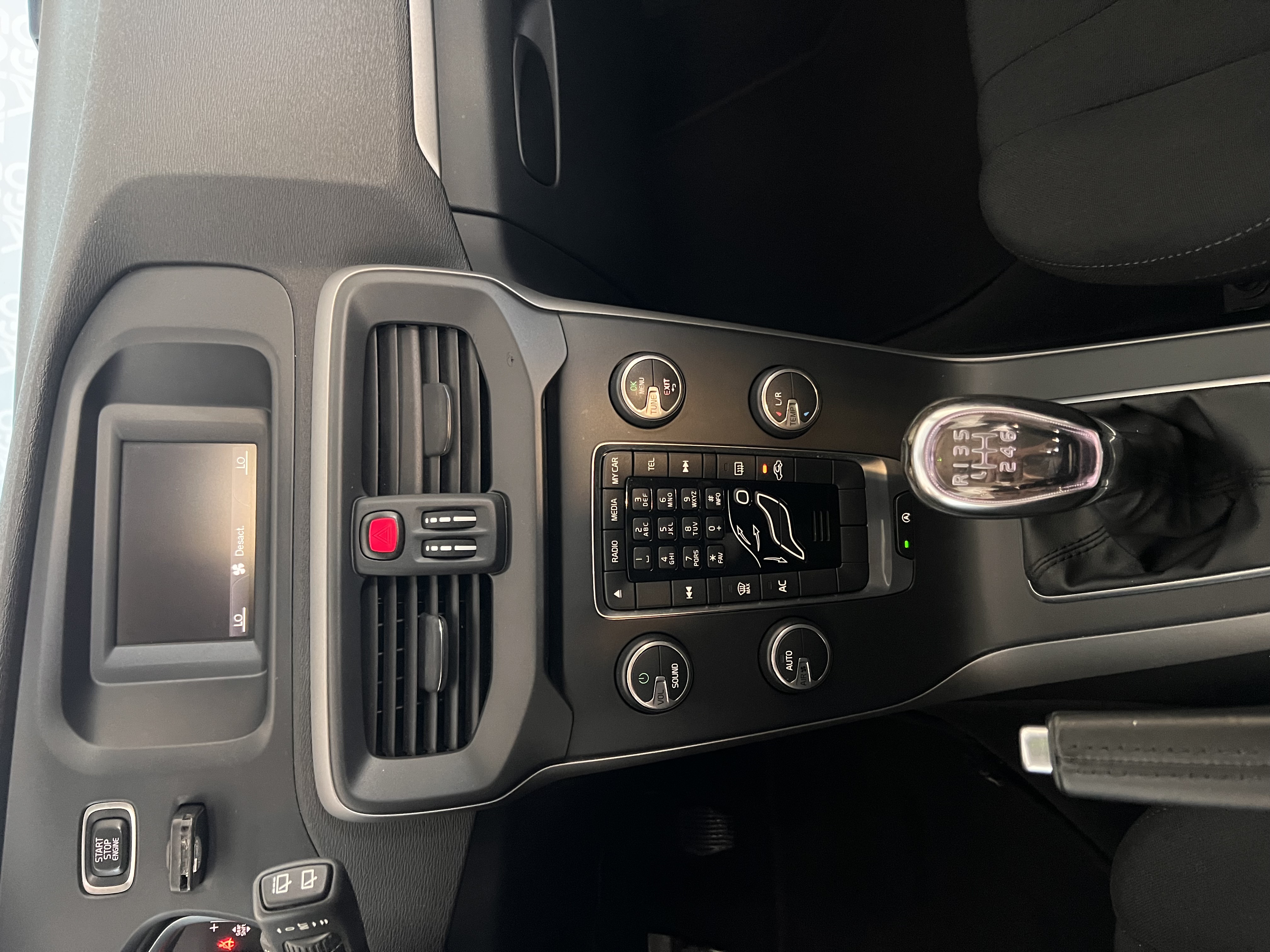 VOLVO V40 D2 MOMENTUM - Imagen 8