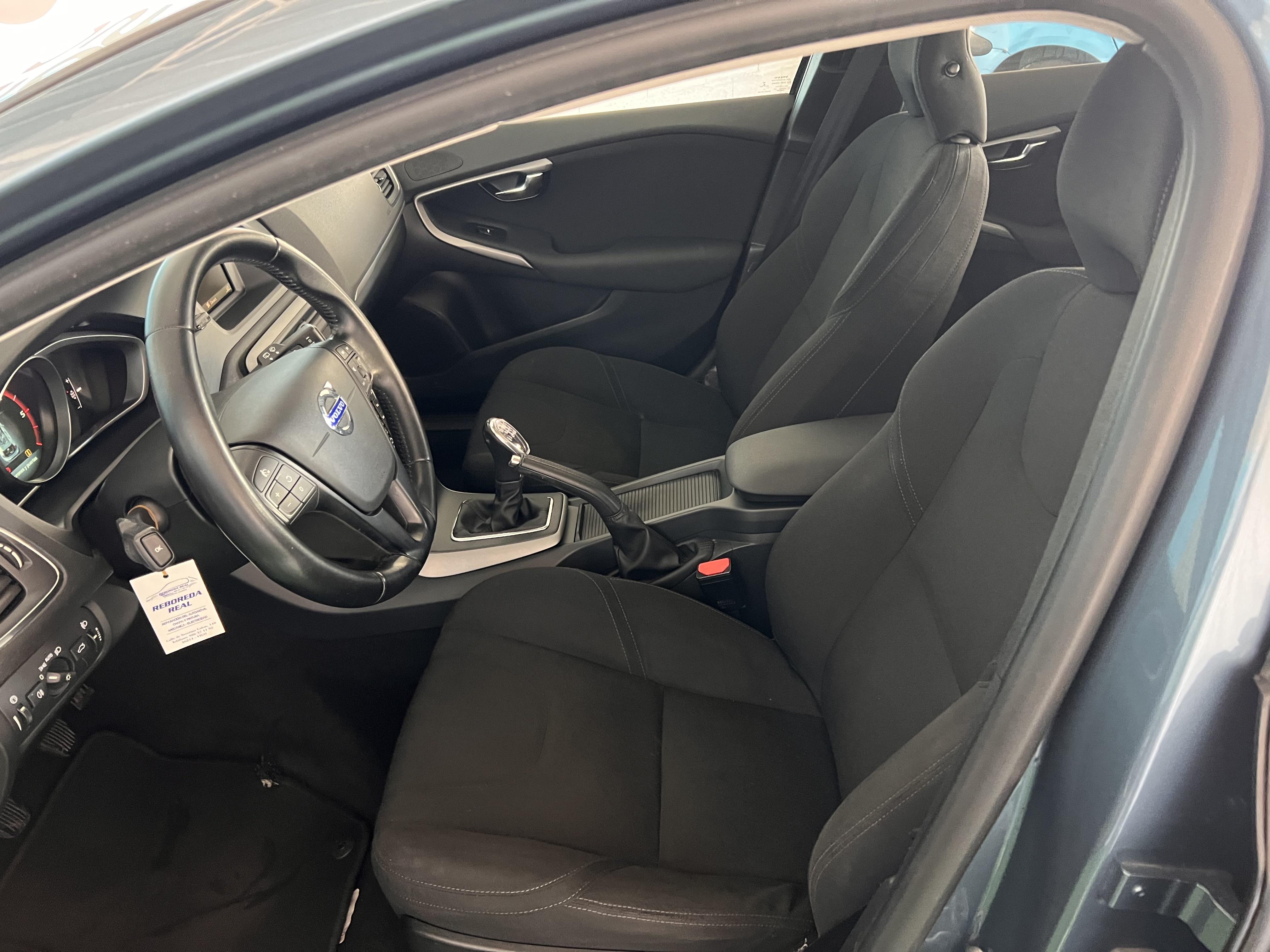 VOLVO V40 D2 MOMENTUM - Imagen 10