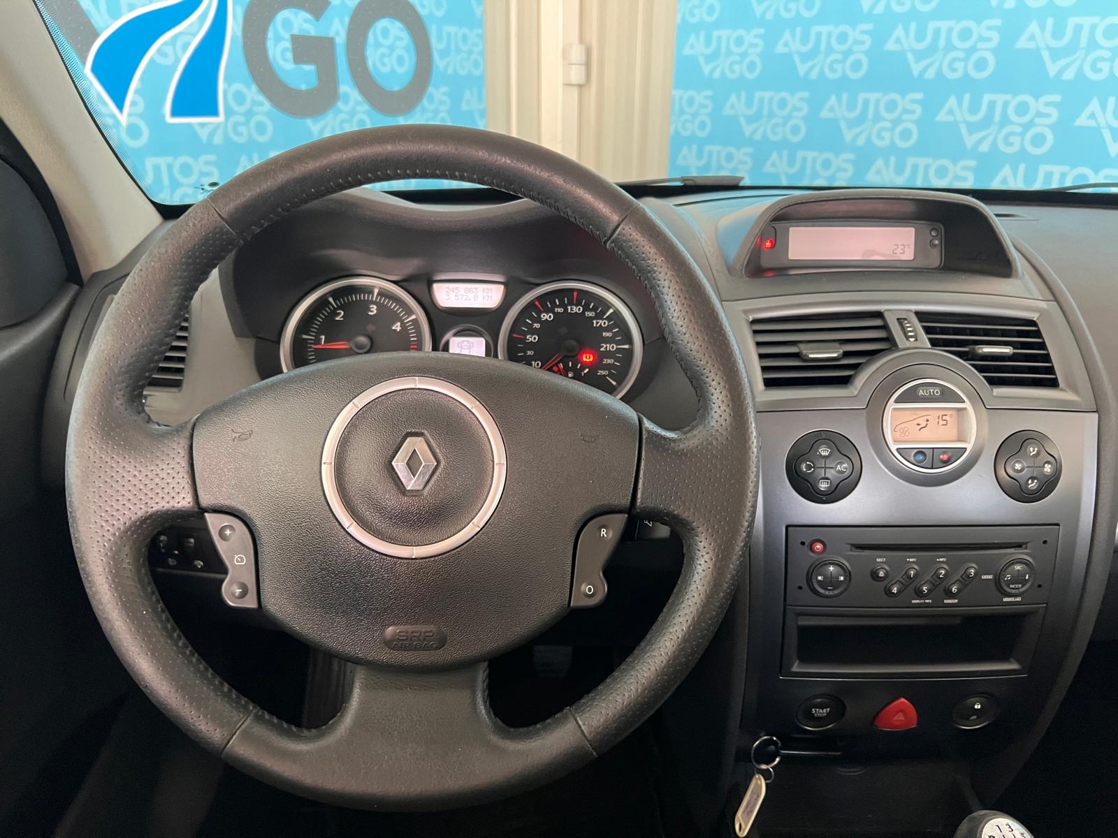 Renault Mégane 1.5 dCi 105 CV - Imagen 10