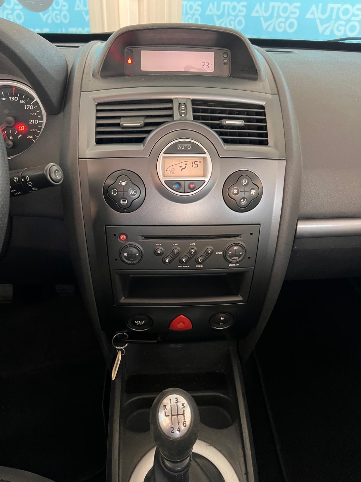 Renault Mégane 1.5 dCi 105 CV - Imagen 11