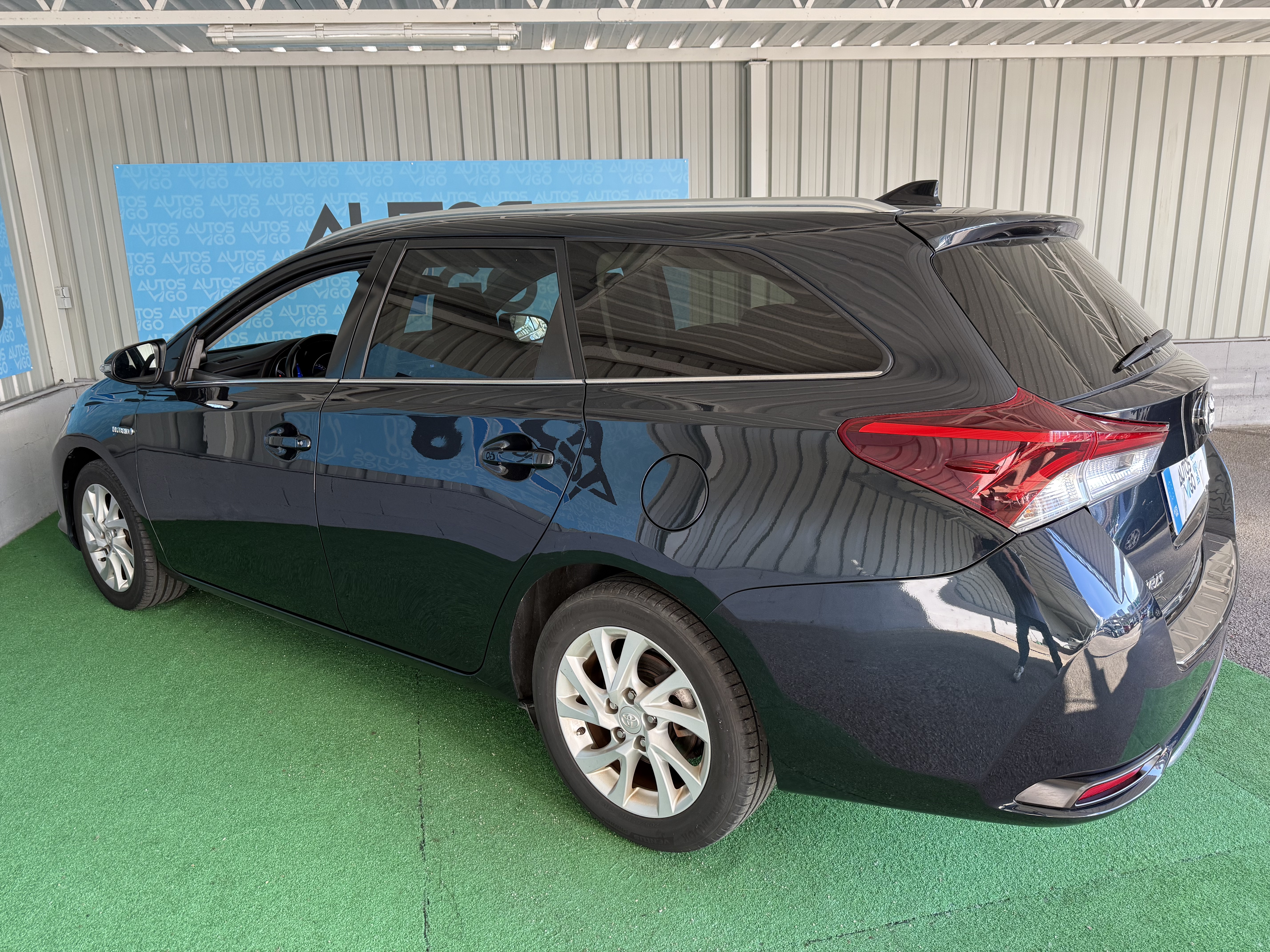 TOYOTA AURIS 1.8 HYBRID ACTIVE - Imagen 5