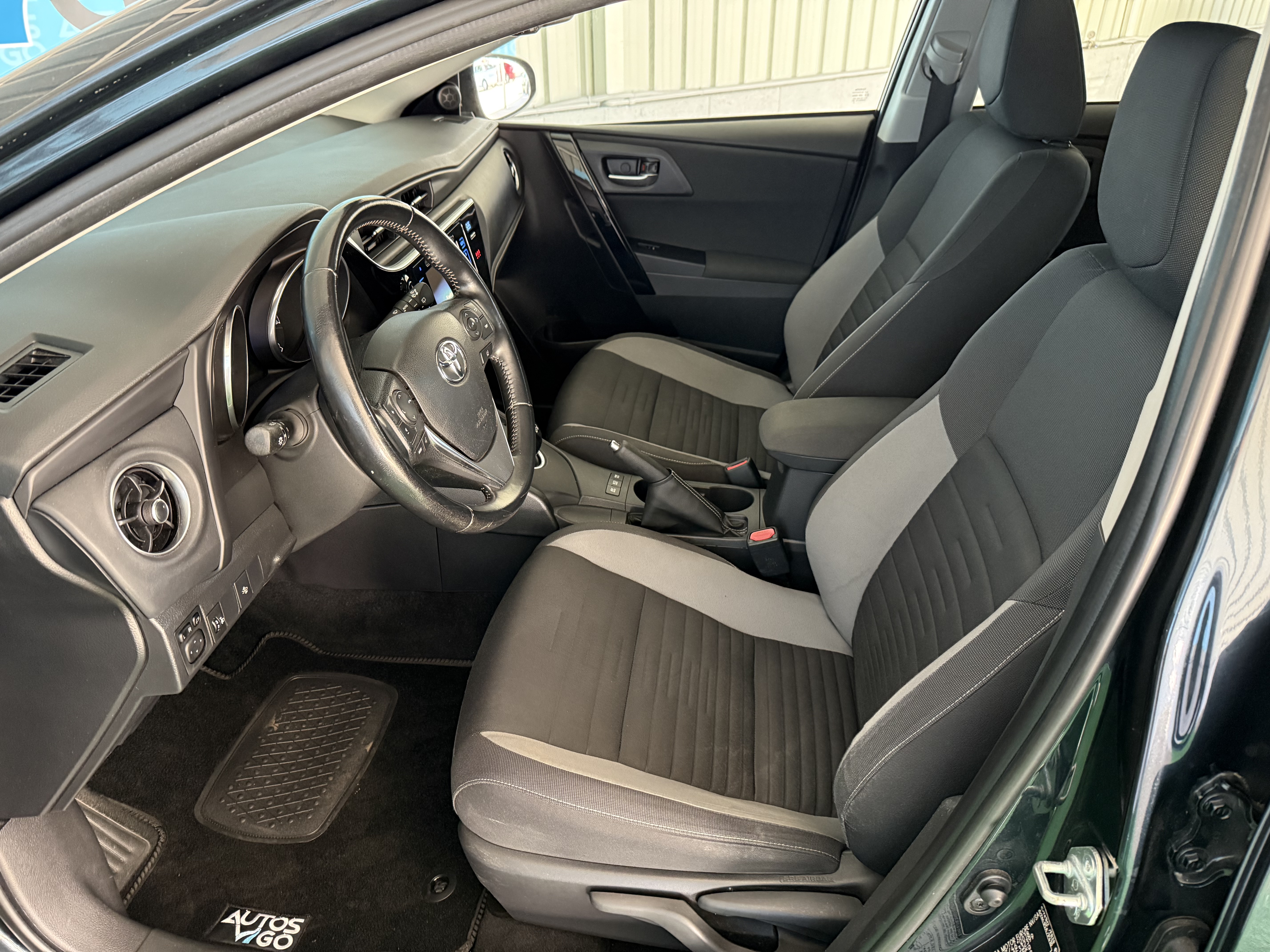TOYOTA AURIS 1.8 HYBRID ACTIVE - Imagen 12