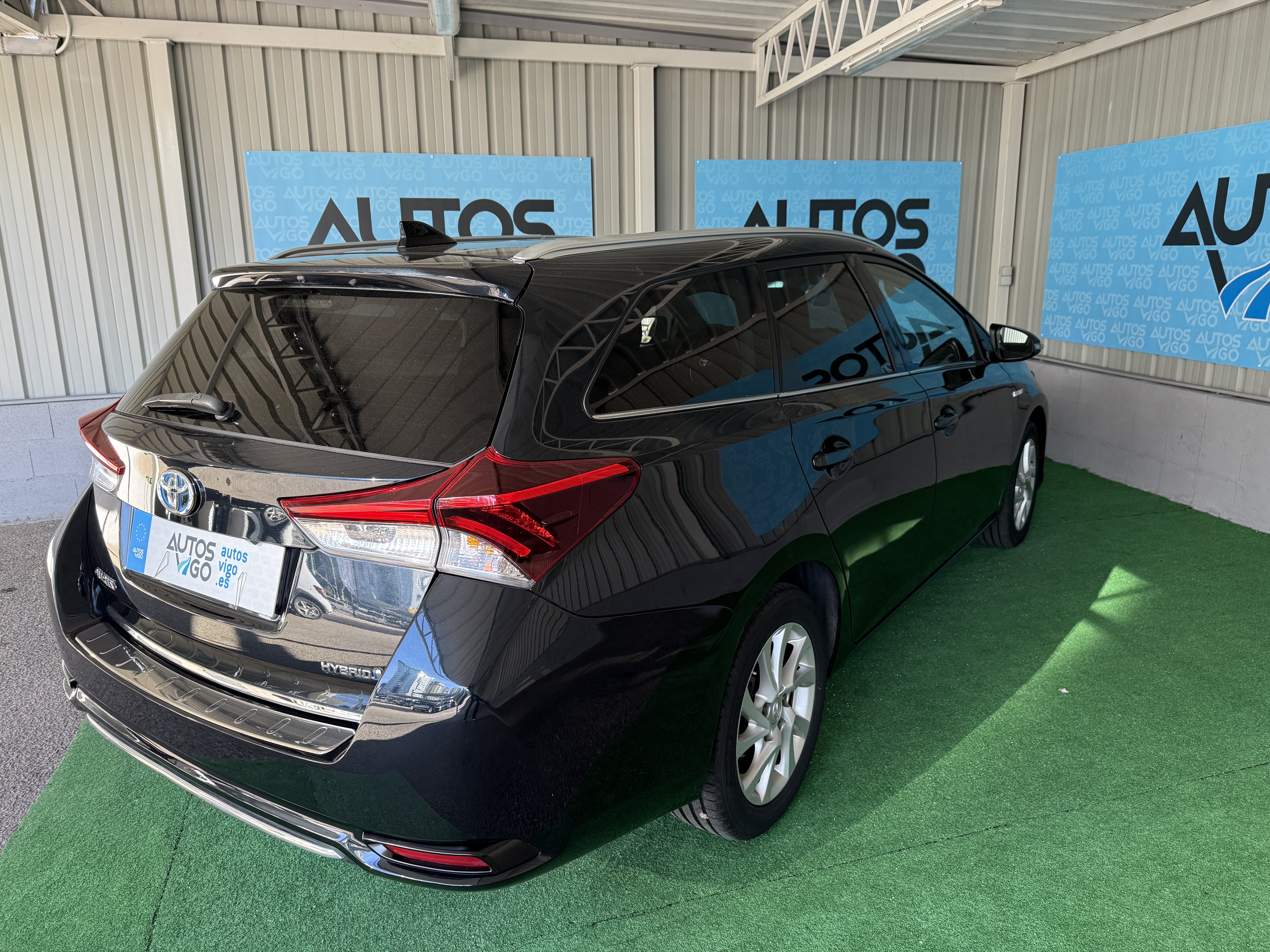 TOYOTA AURIS 1.8 HYBRID ACTIVE - Imagen 4