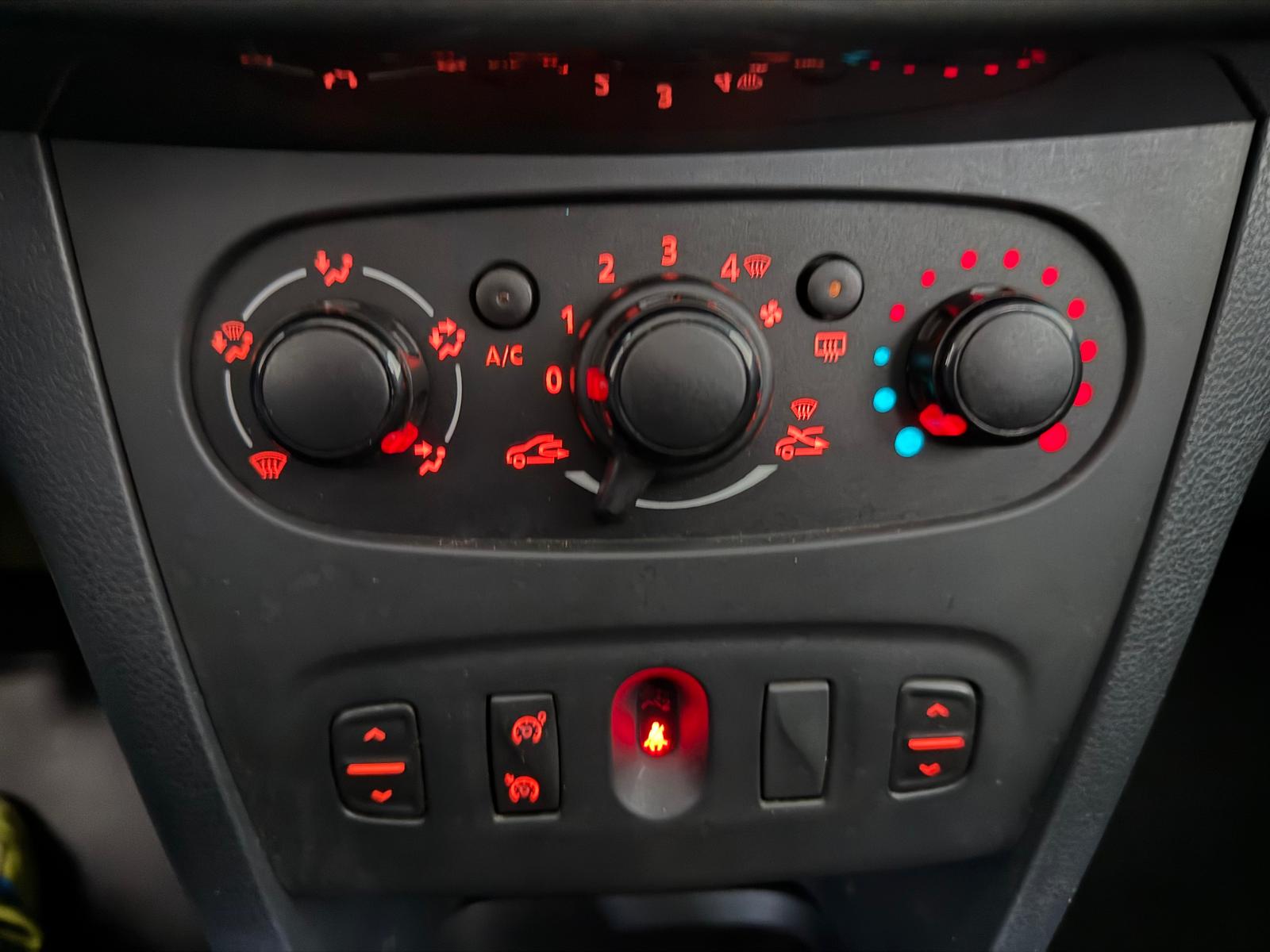 Dacia Sandero Stepway 90 CV – 2015 - Imagen 16
