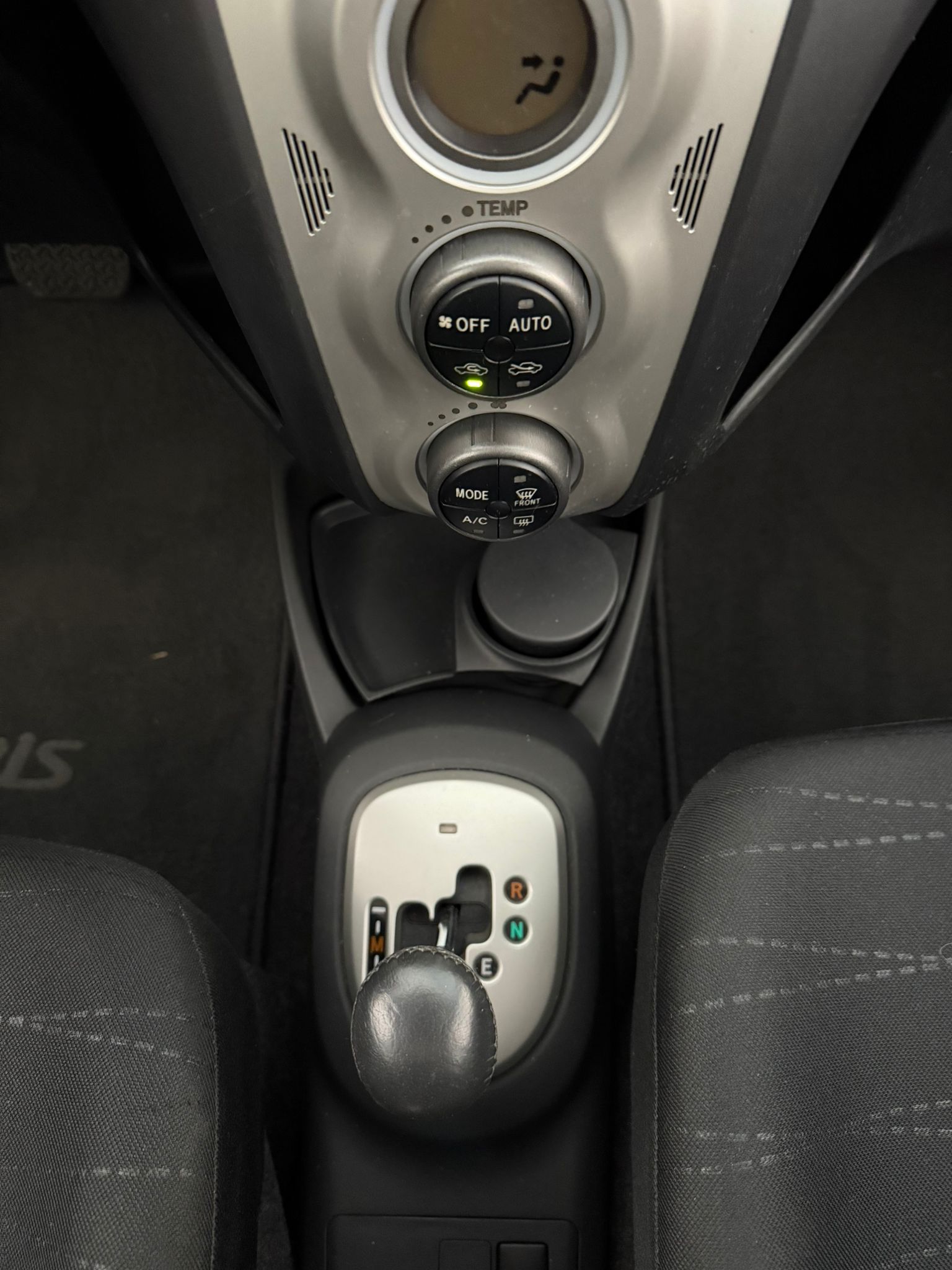 Toyota Yaris 1.4 D4D 90 CV - Imagen 13