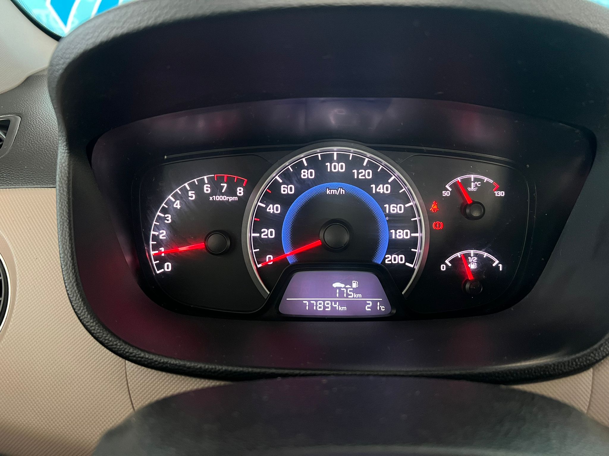 Hyundai i10 1.0 Gasolina – 66 CV - Imagen 8