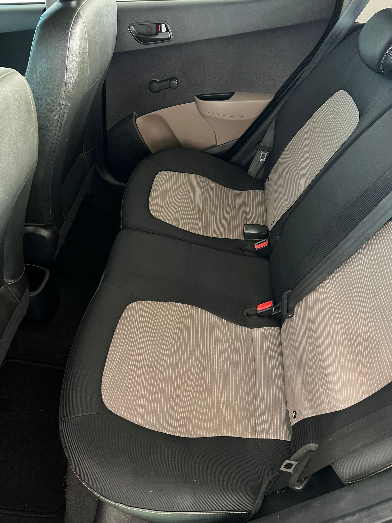 Hyundai i10 1.0 Gasolina – 66 CV - Imagen 12