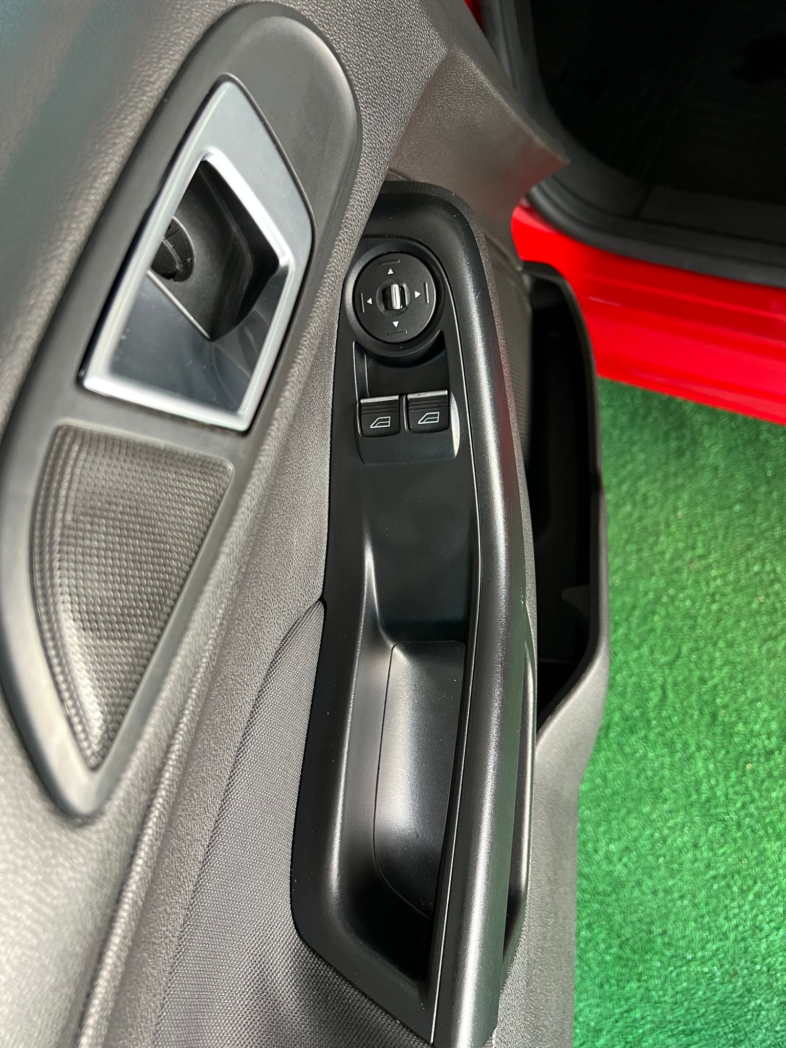 Ford Fiesta 1.0 EcoBoost – 101 CV - Imagen 9