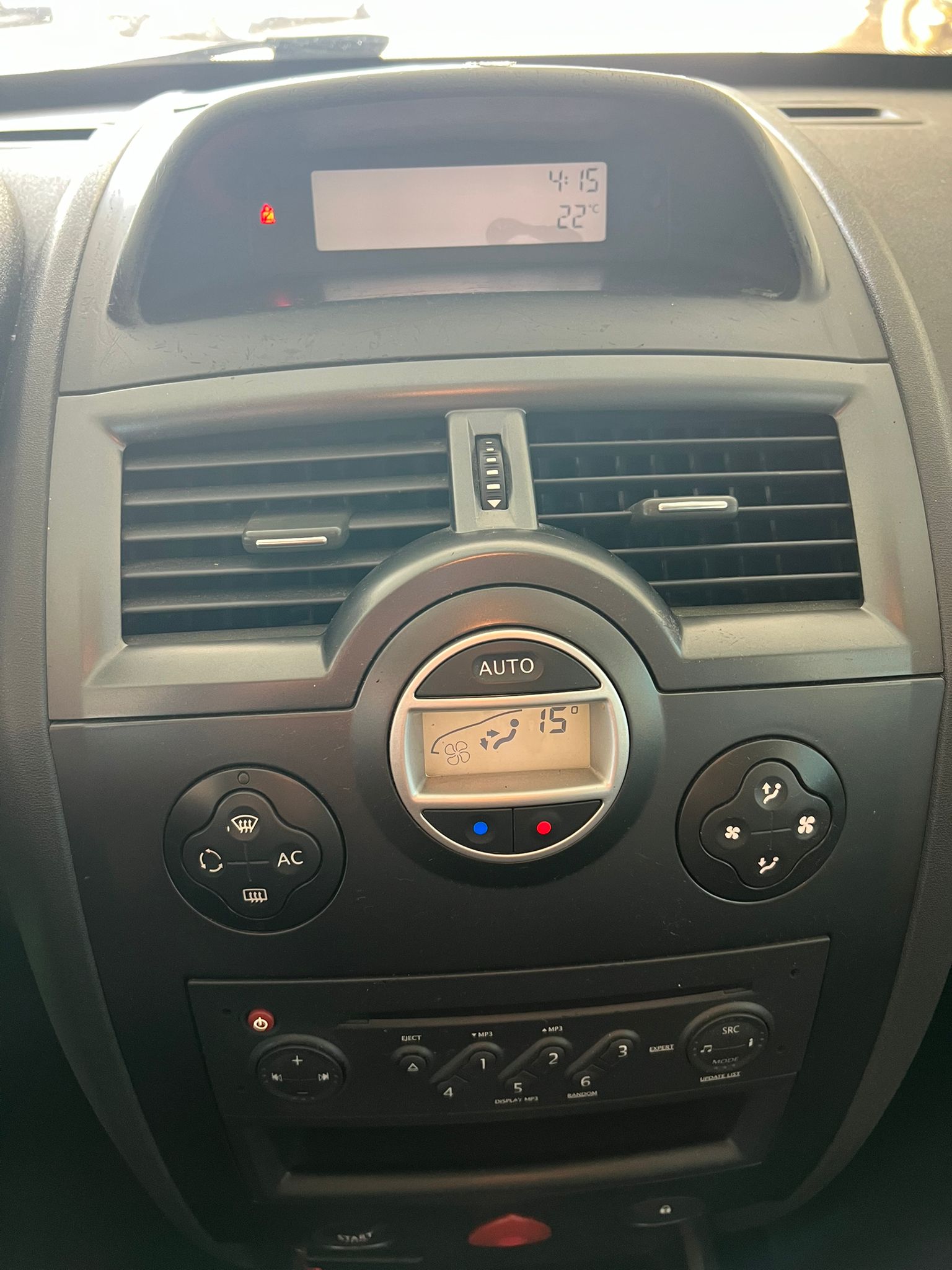 Renault Mégane 1.5 dCi 105 CV - Imagen 10