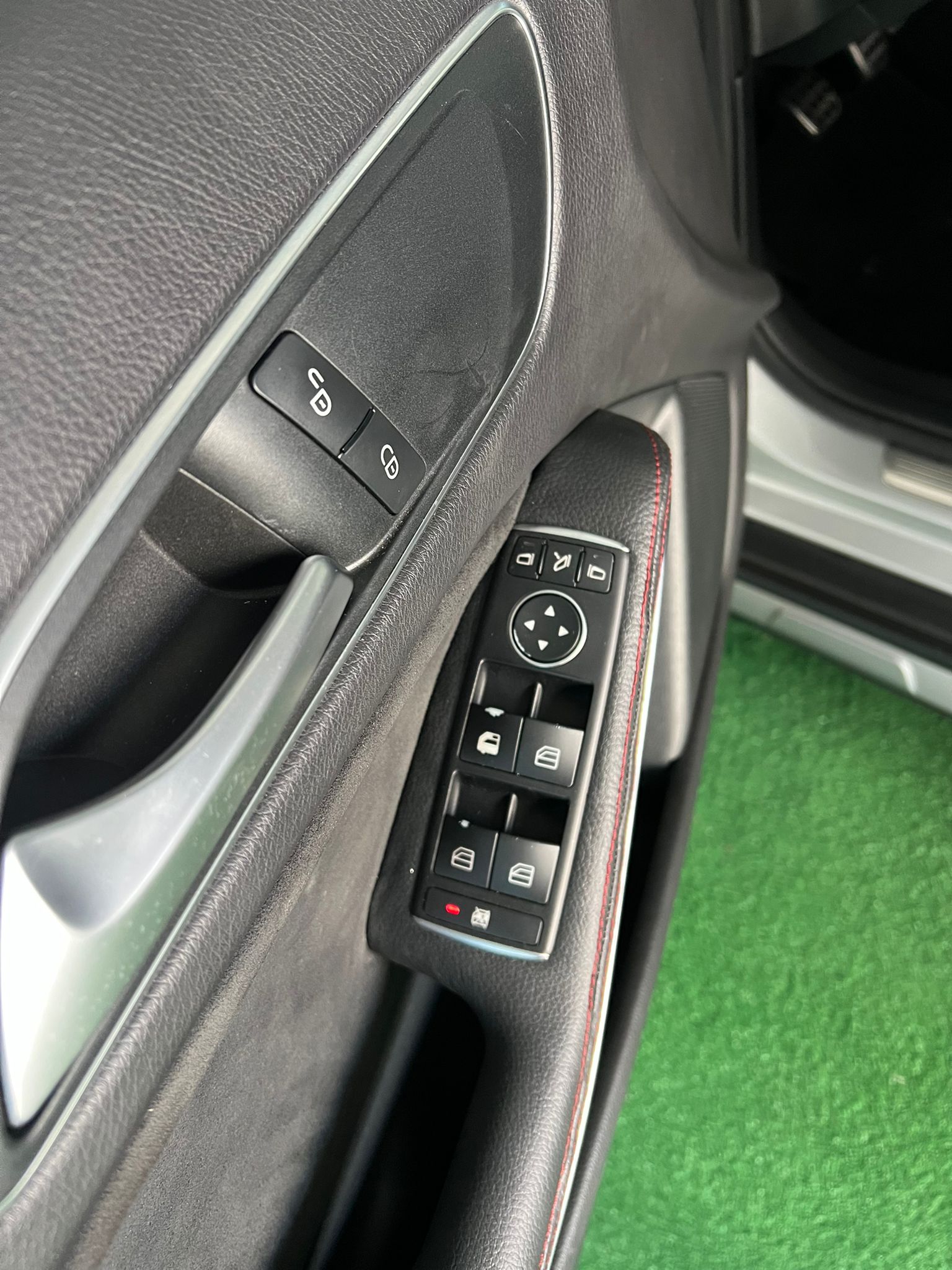 Mercedes-Benz GLA 200d AMG | Año 2016 - Imagen 10