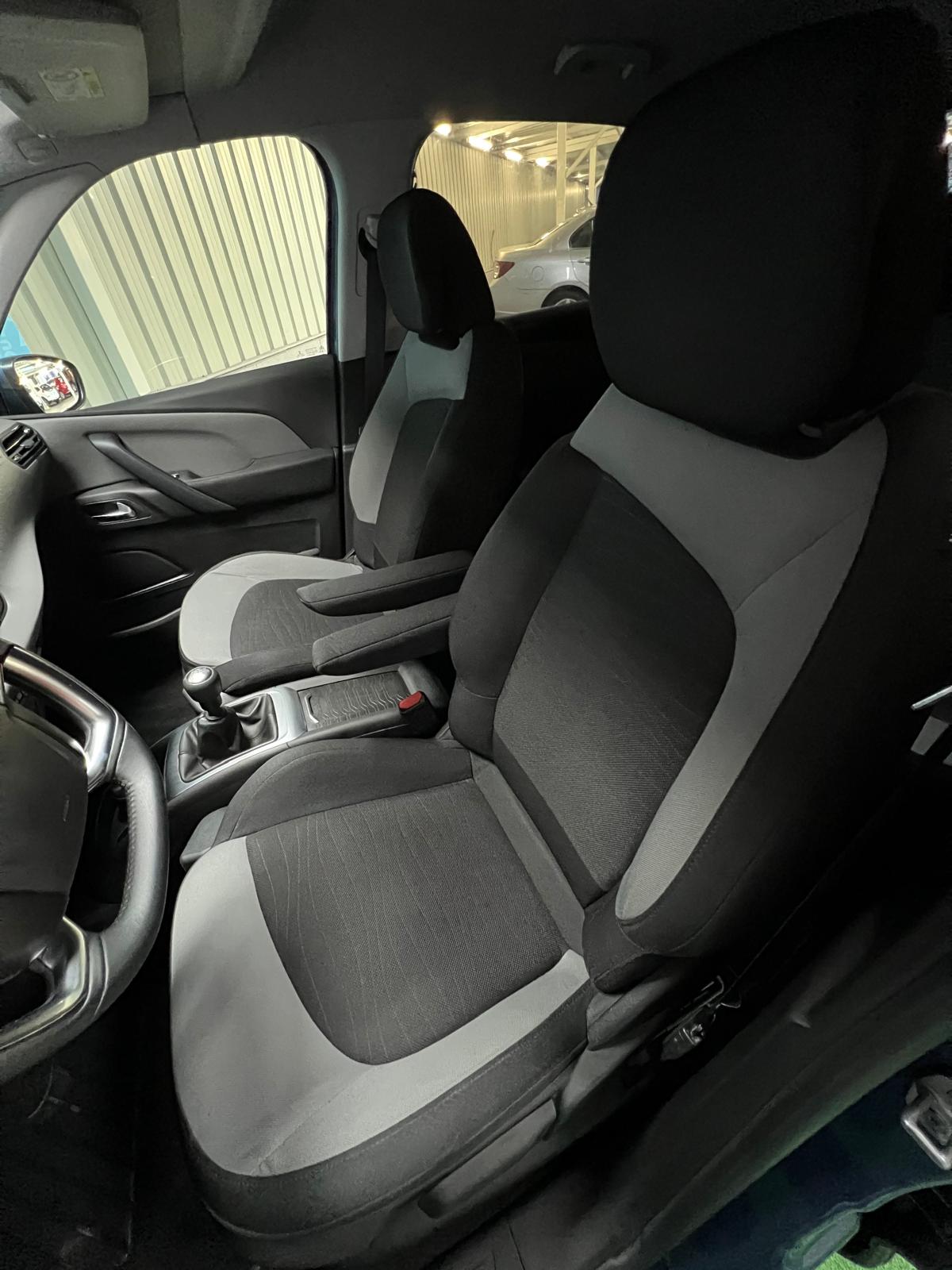 Citroën C4 Picasso 1.6 HDi 116 CV | Año 2014 - Imagen 10