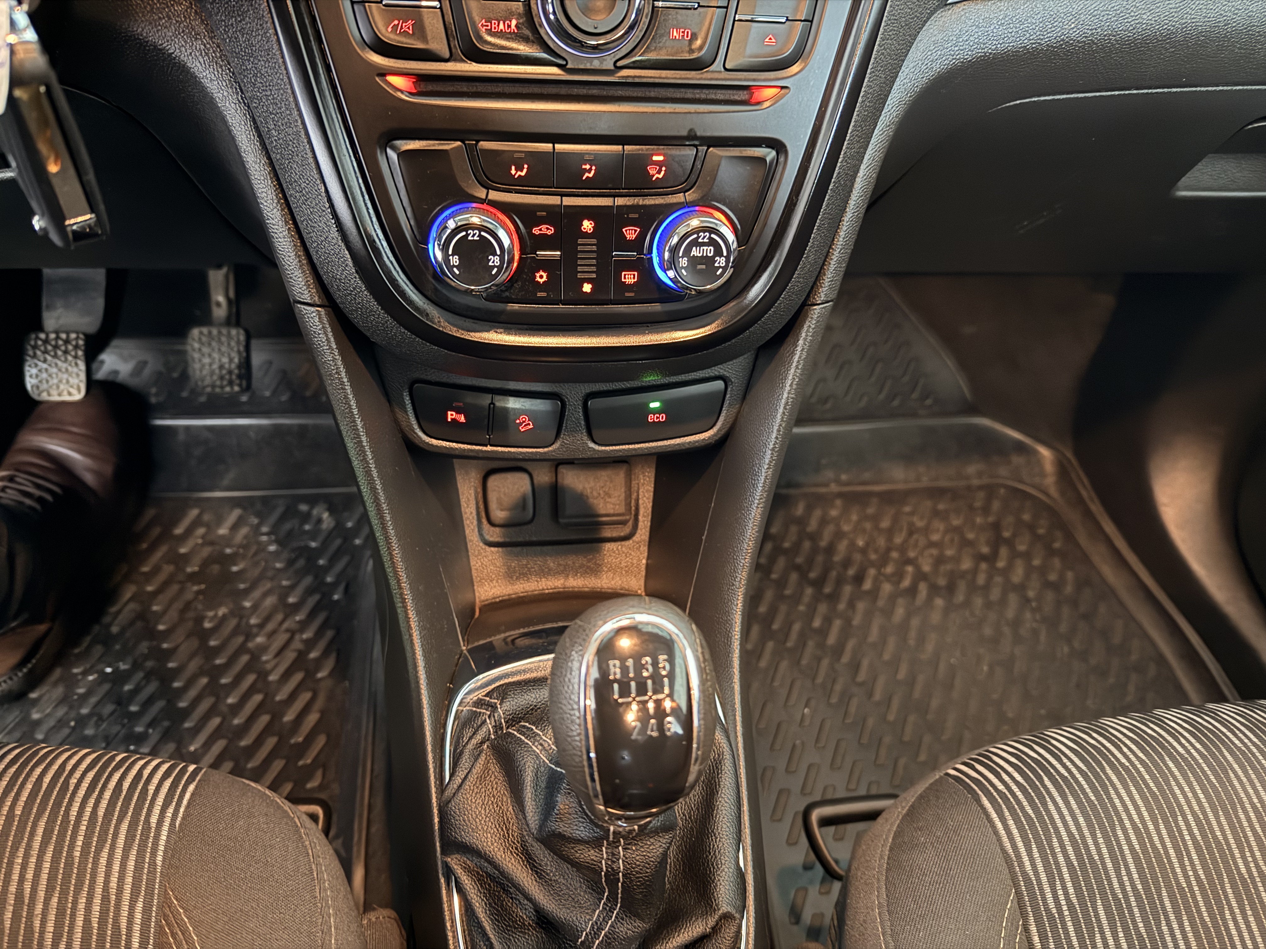 OPEL MOKKA 1.4 TURBO 140CV - Imagen 8