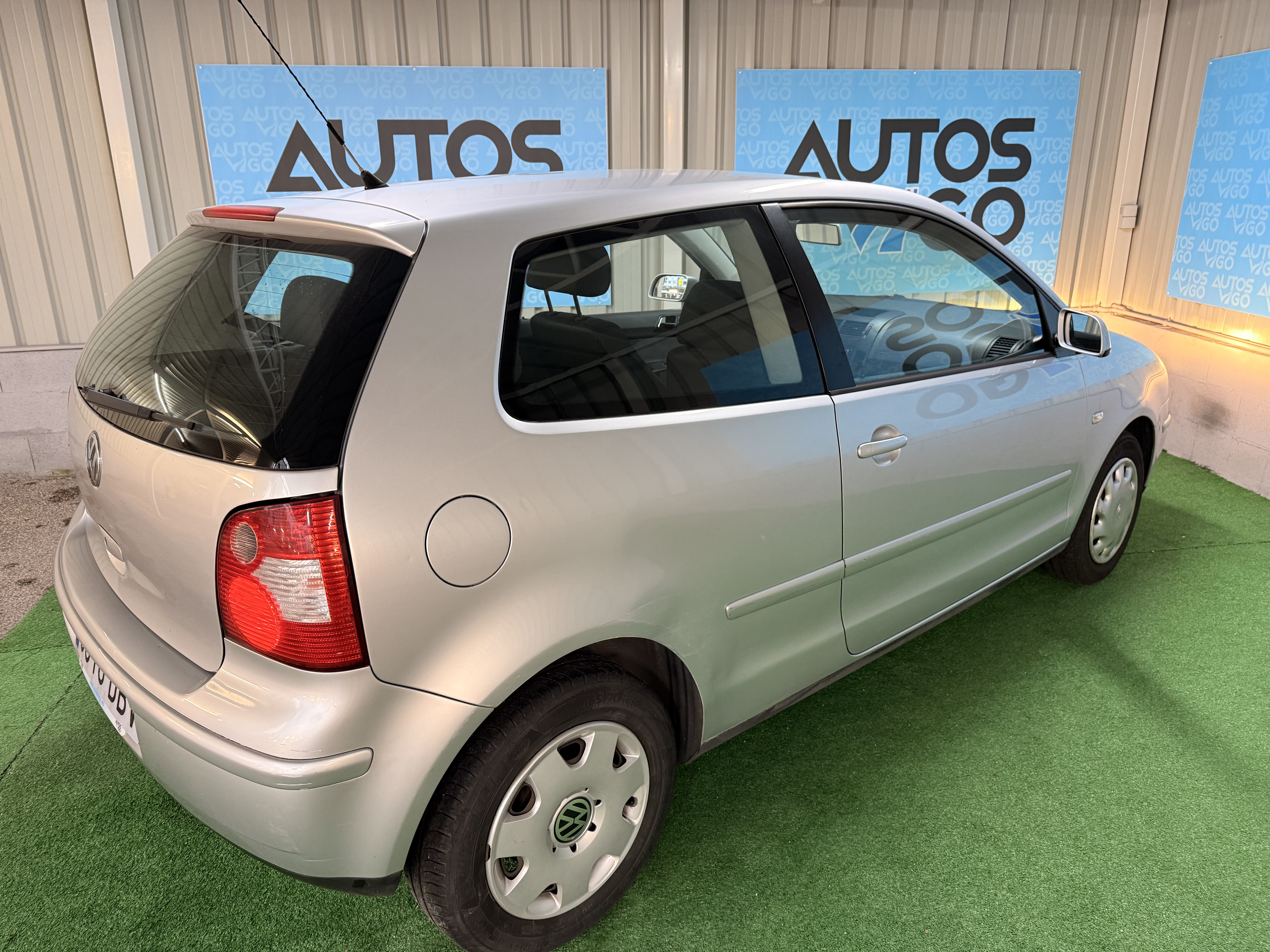 VOLKSWAGEN POLO  1.4 GASOLINA 75CV - Imagen 5