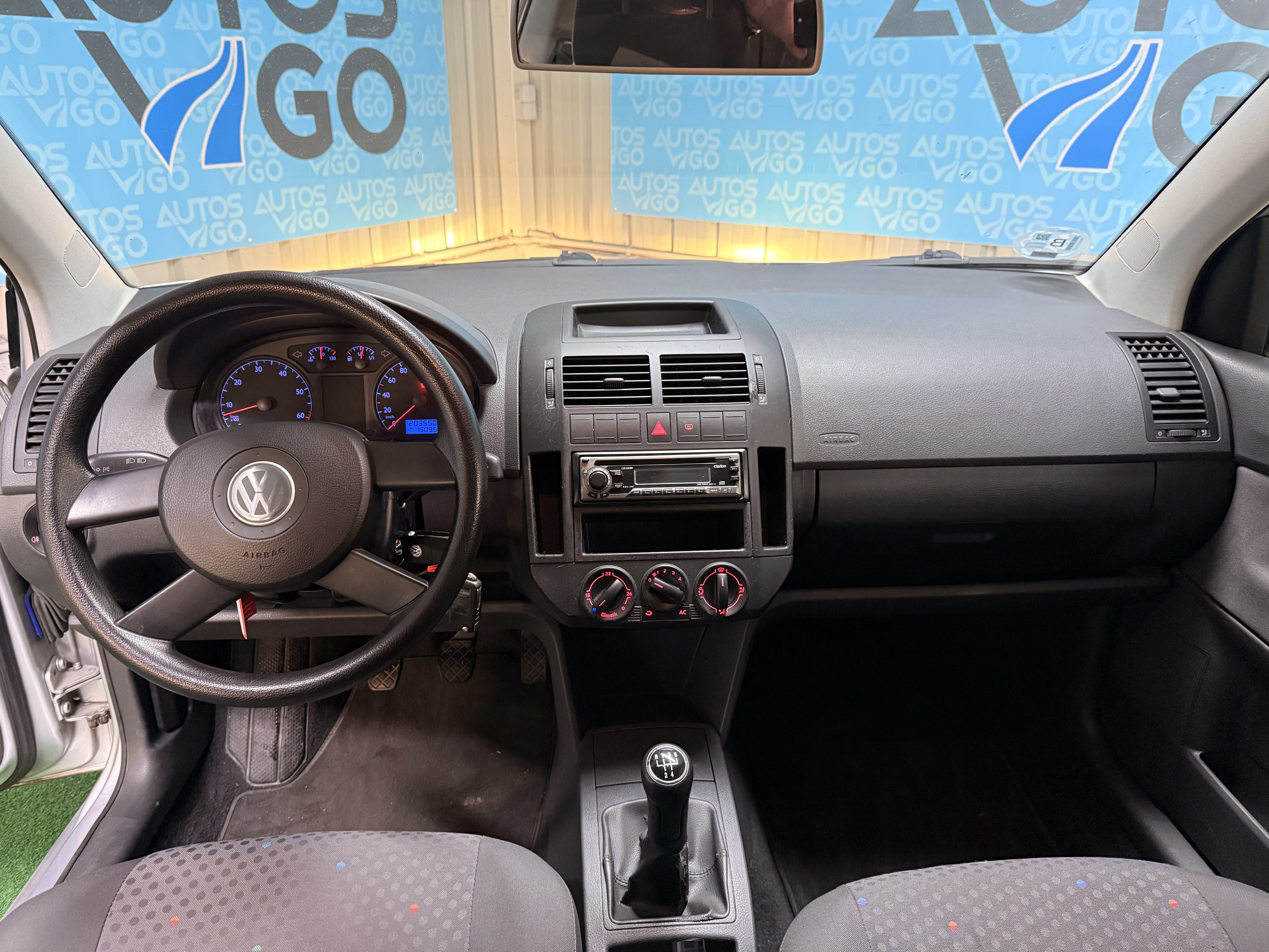 VOLKSWAGEN POLO  1.4 GASOLINA 75CV - Imagen 9