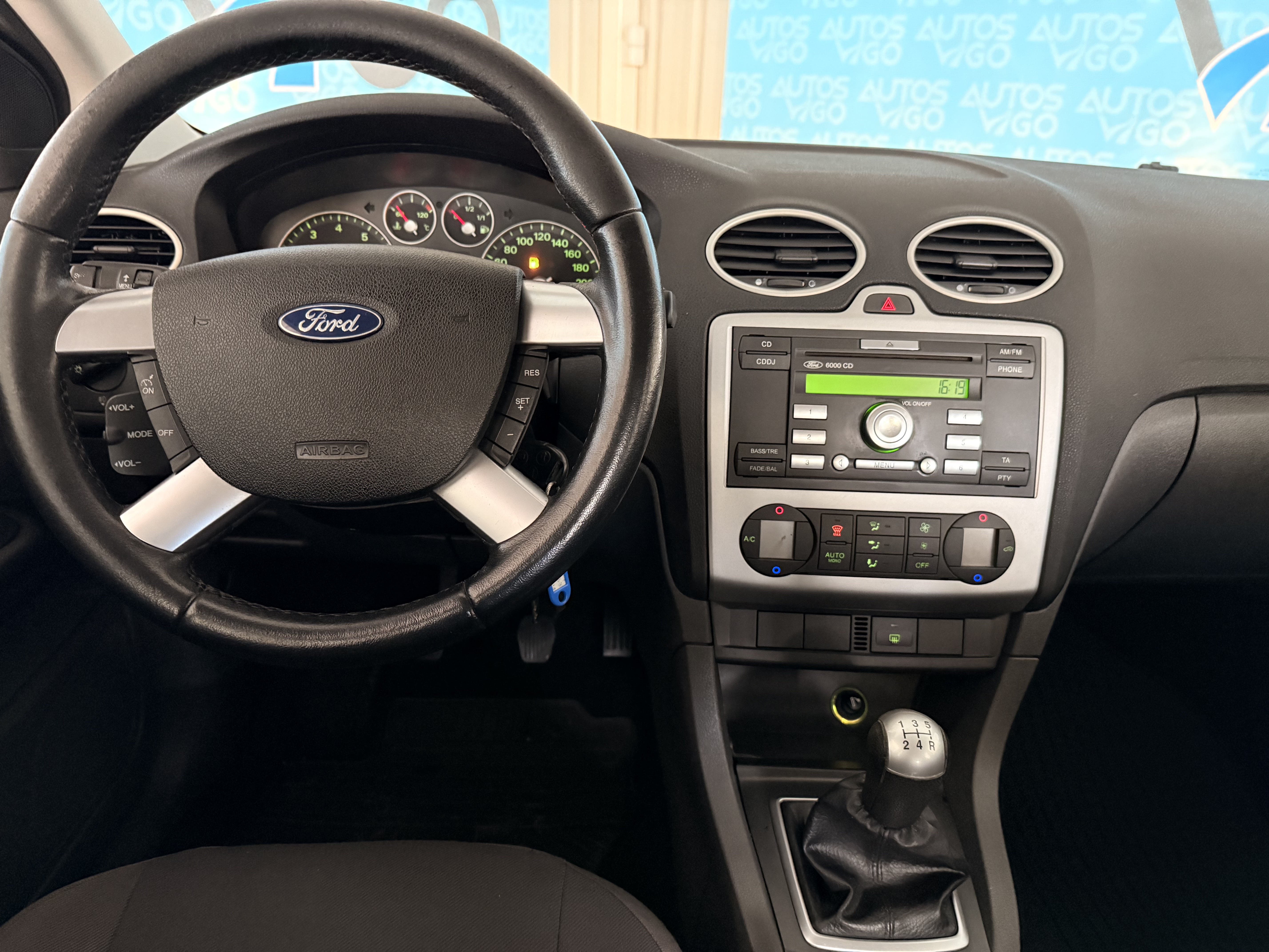 FORD FOCUS 1.6 GASOLINA 100CV - Imagen 8