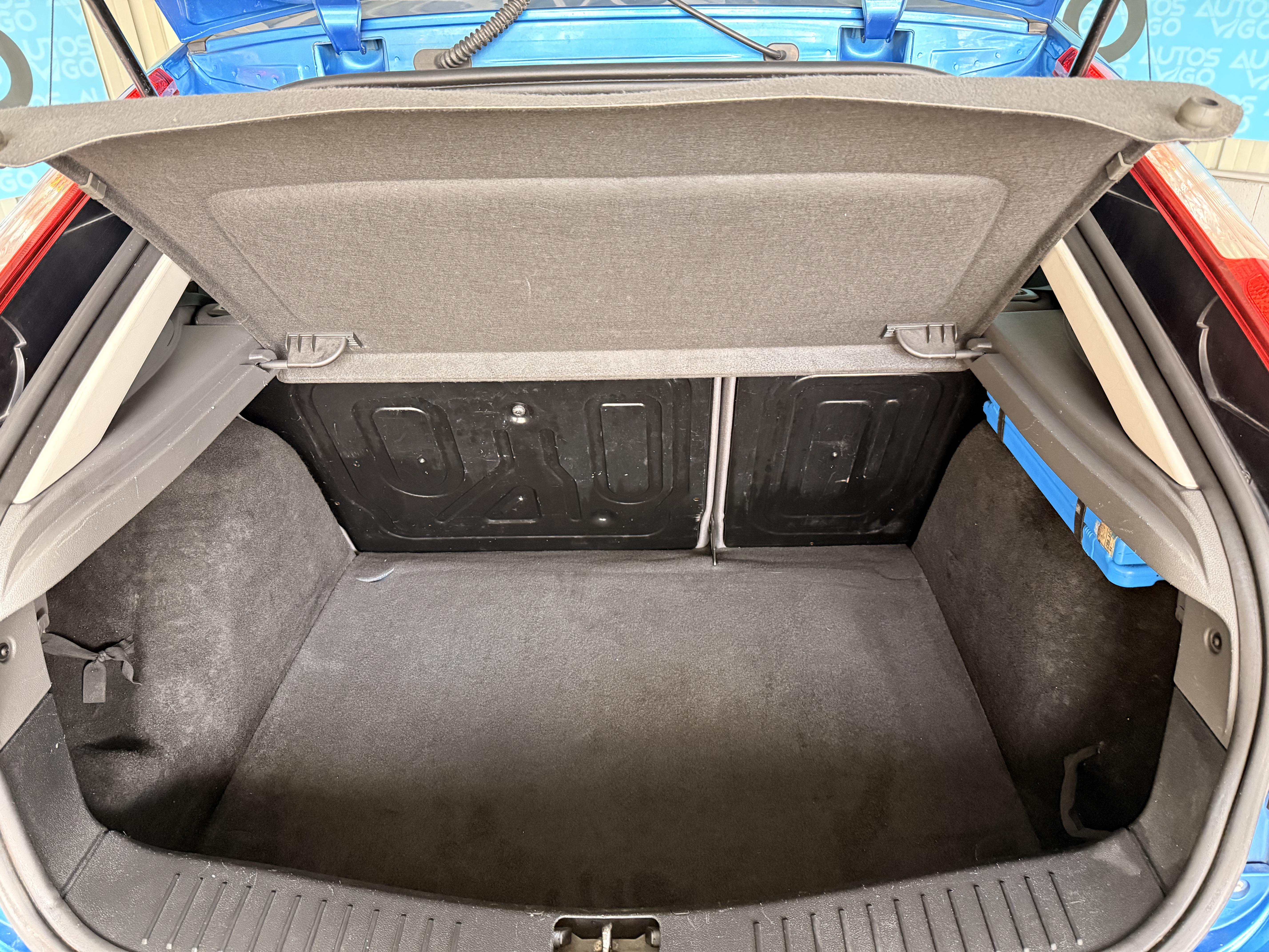 FORD FOCUS 1.6 GASOLINA 100CV - Imagen 15