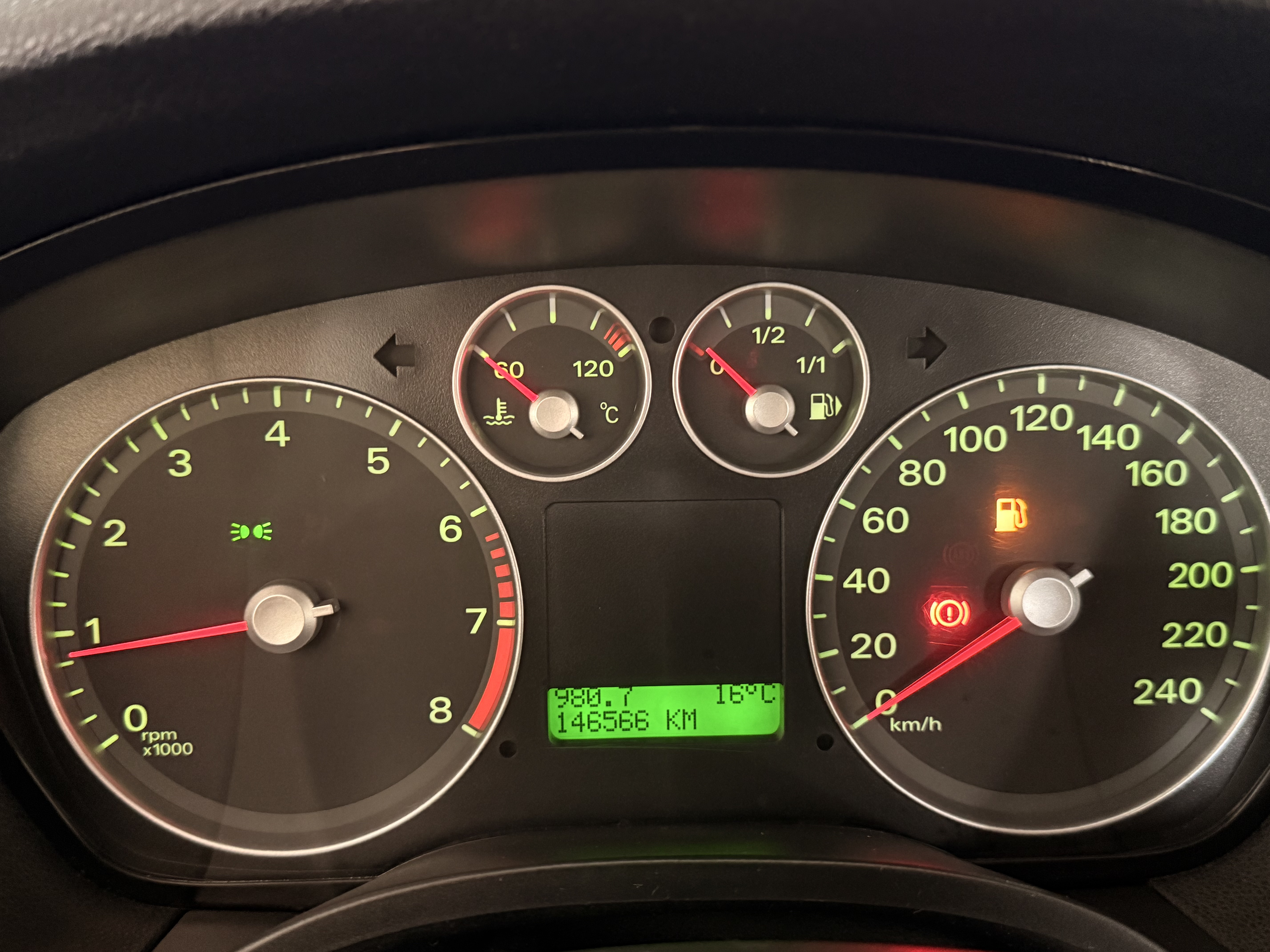 FORD FOCUS 1.6 GASOLINA 100CV - Imagen 16