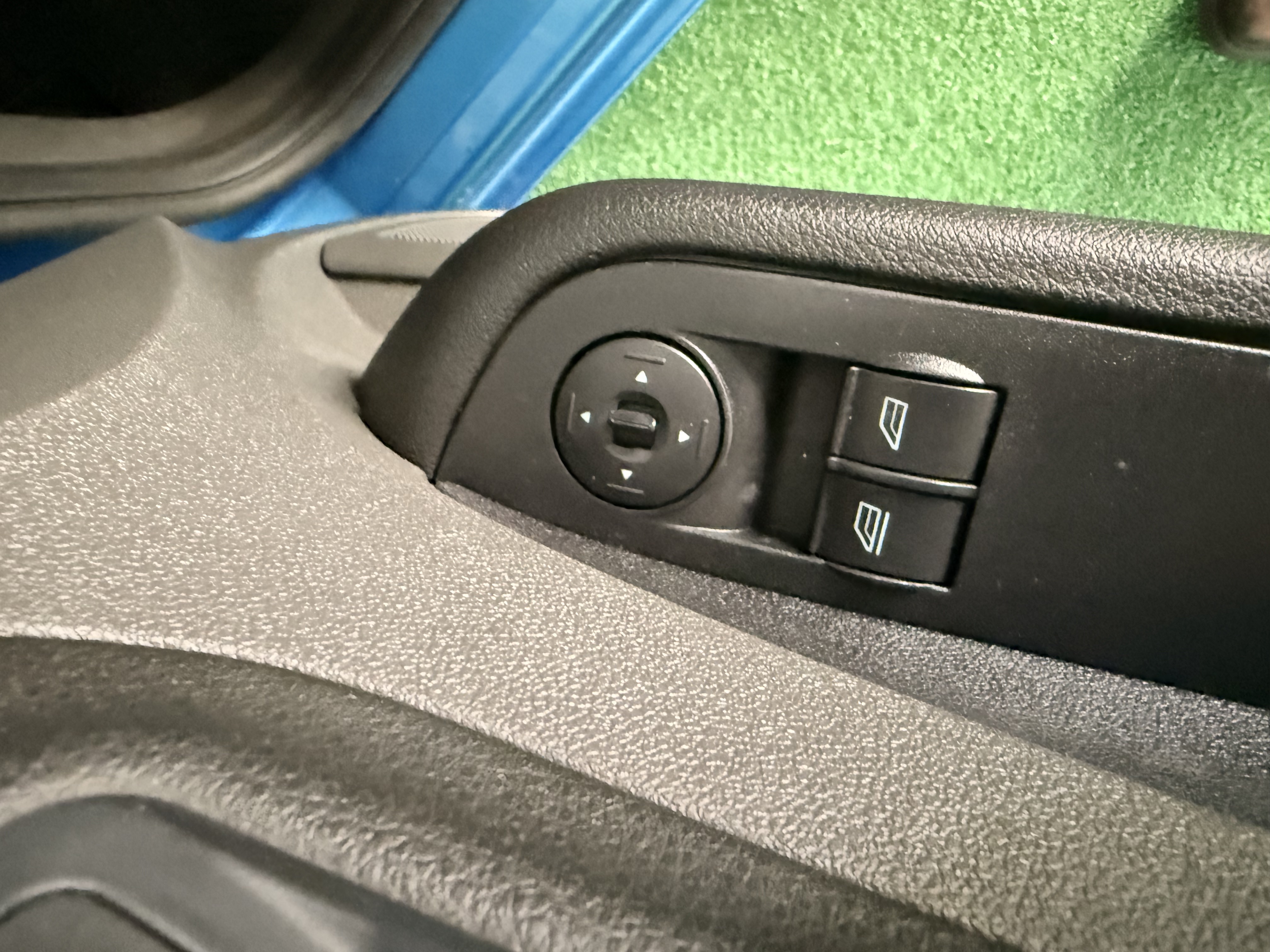 FORD FOCUS 1.6 GASOLINA 100CV - Imagen 12