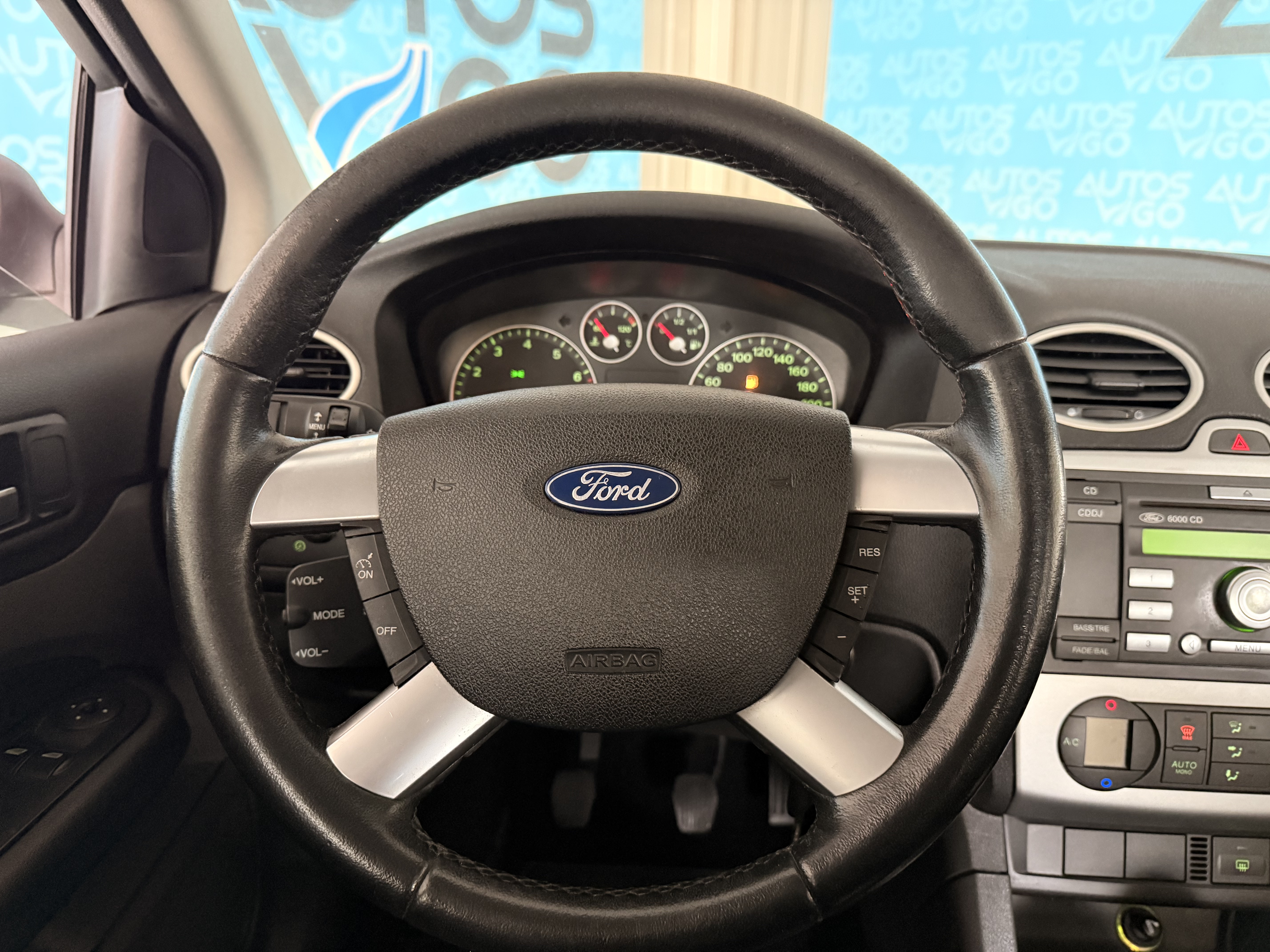 FORD FOCUS 1.6 GASOLINA 100CV - Imagen 10