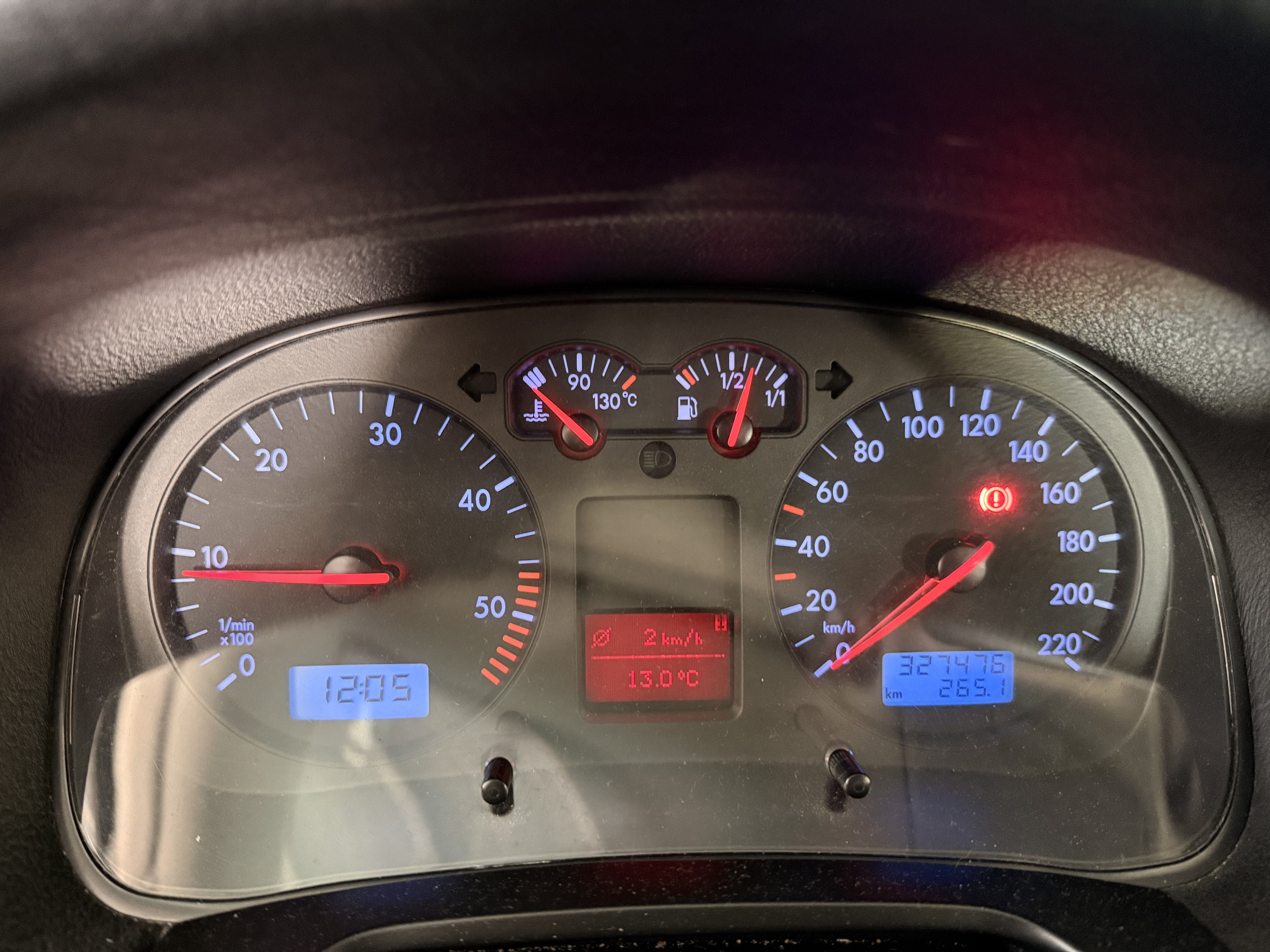 VOLKSWAGEN GOLF IV 1.9 TDI 110CV - Imagen 13