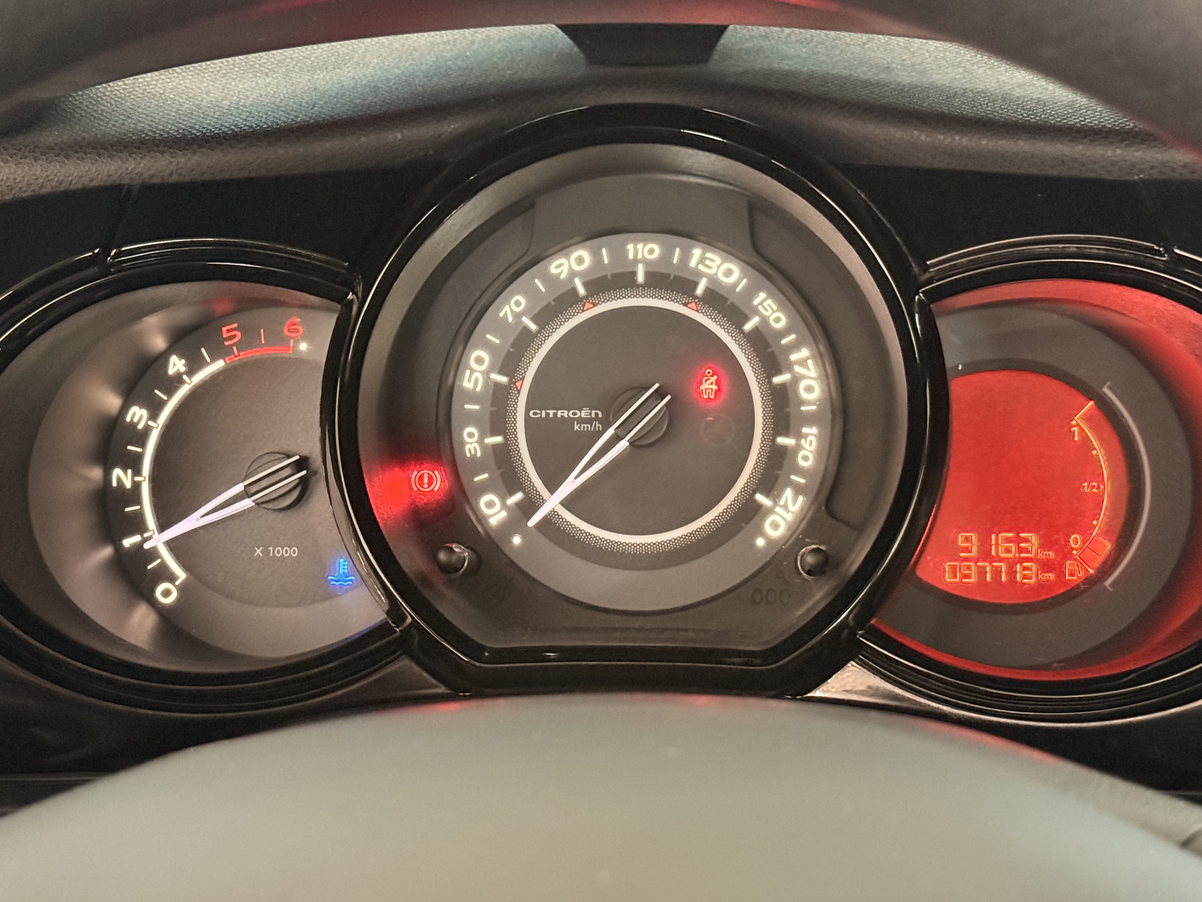 CITROEN C3 1.4 HDI 70CV - Imagen 13