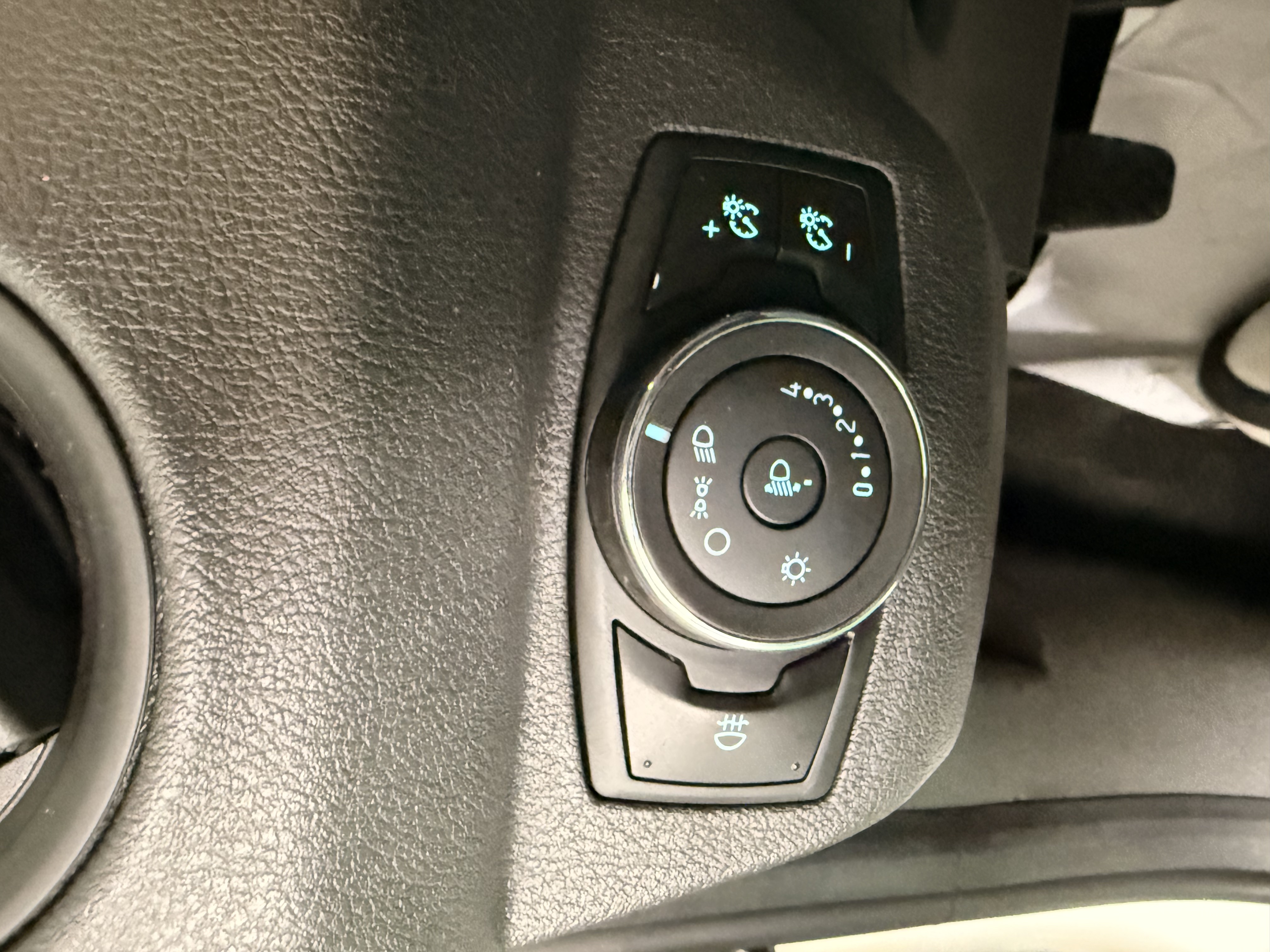 FORD TOURNEO COURIER TDCI - Imagen 12