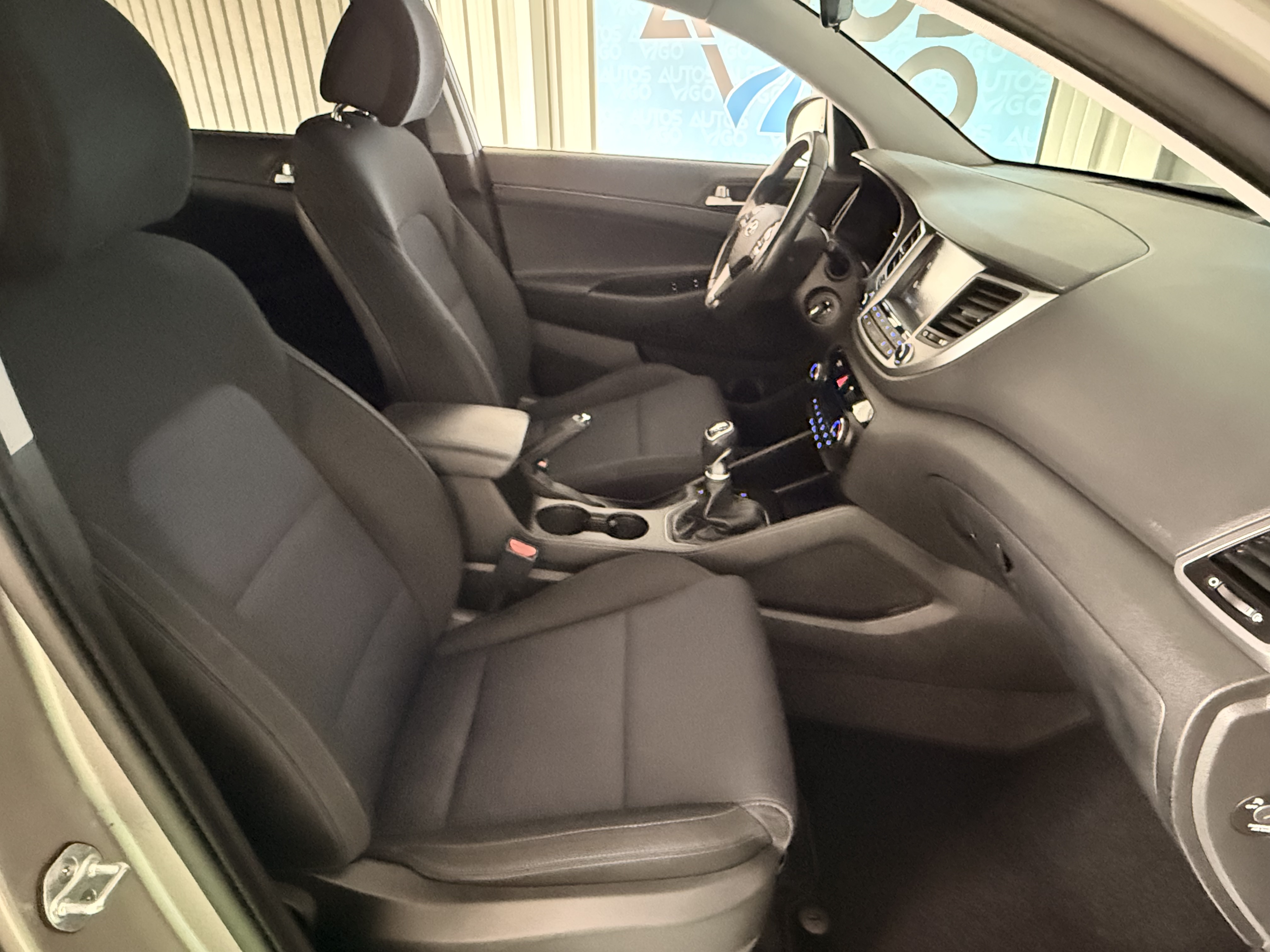 HYUNDAI TUCSON 1.7 CRDI 115CV 25 ANIVERSARIO - Imagen 15