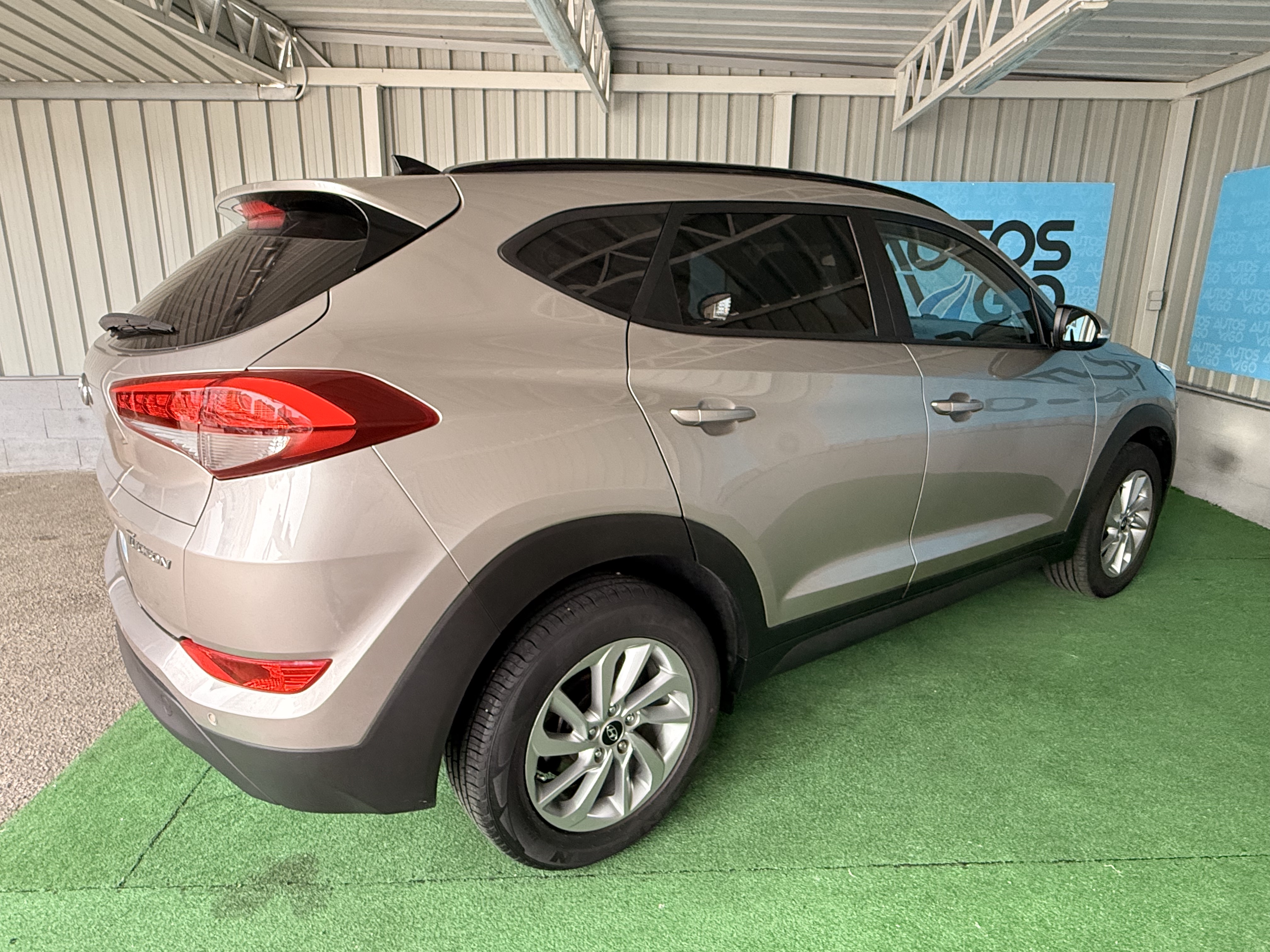 HYUNDAI TUCSON 1.7 CRDI 115CV 25 ANIVERSARIO - Imagen 5