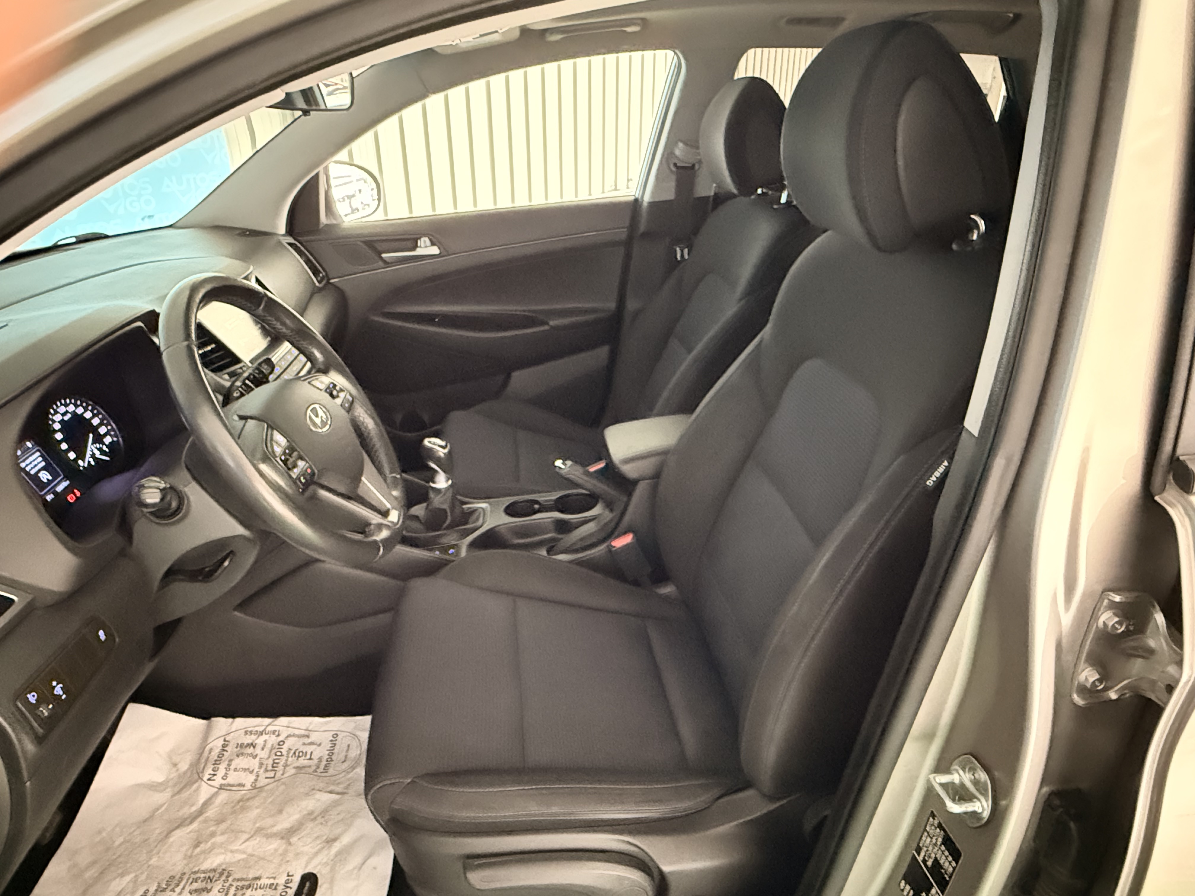 HYUNDAI TUCSON 1.7 CRDI 115CV 25 ANIVERSARIO - Imagen 16