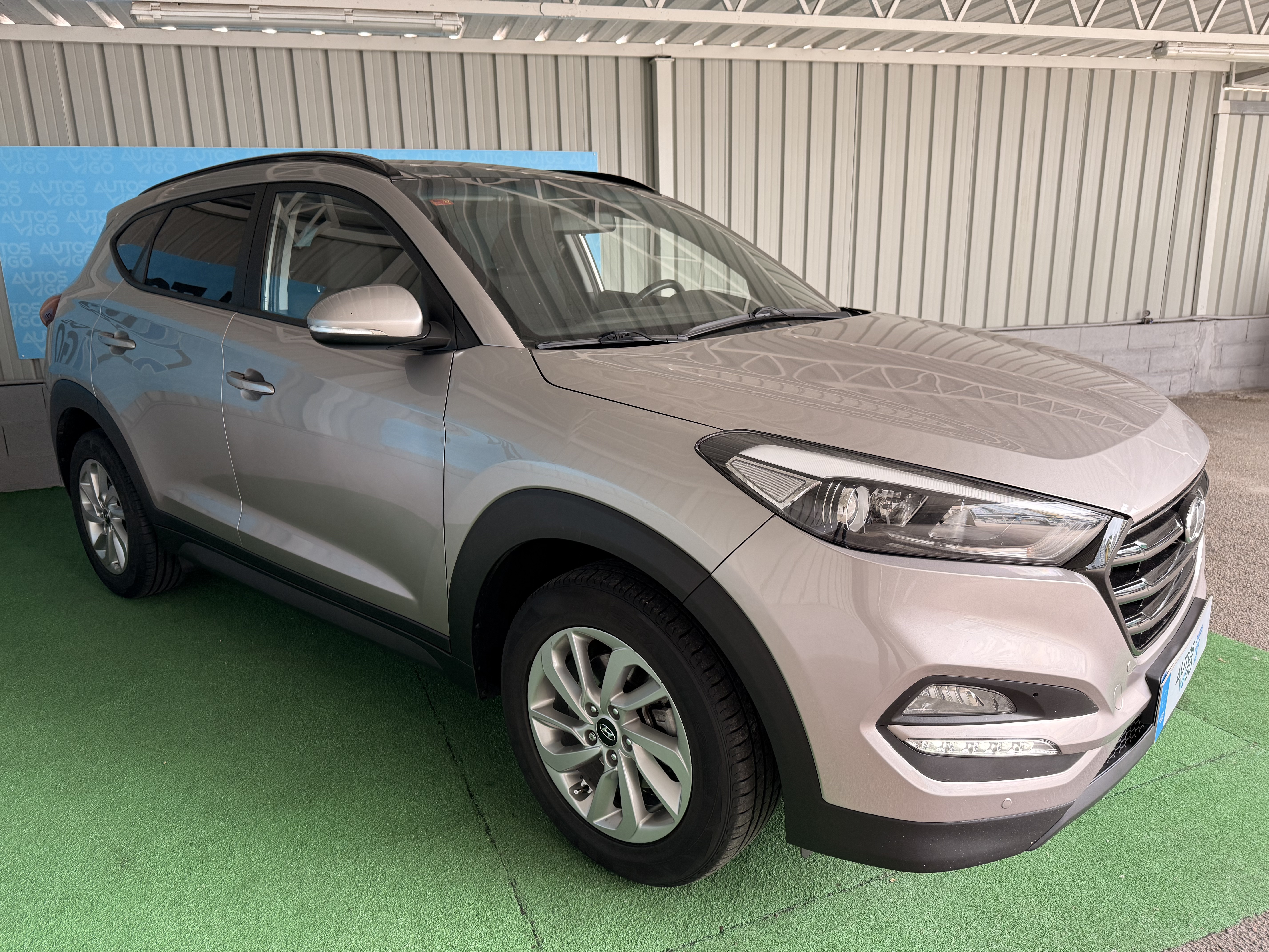 HYUNDAI TUCSON 1.7 CRDI 115CV 25 ANIVERSARIO - Imagen 2
