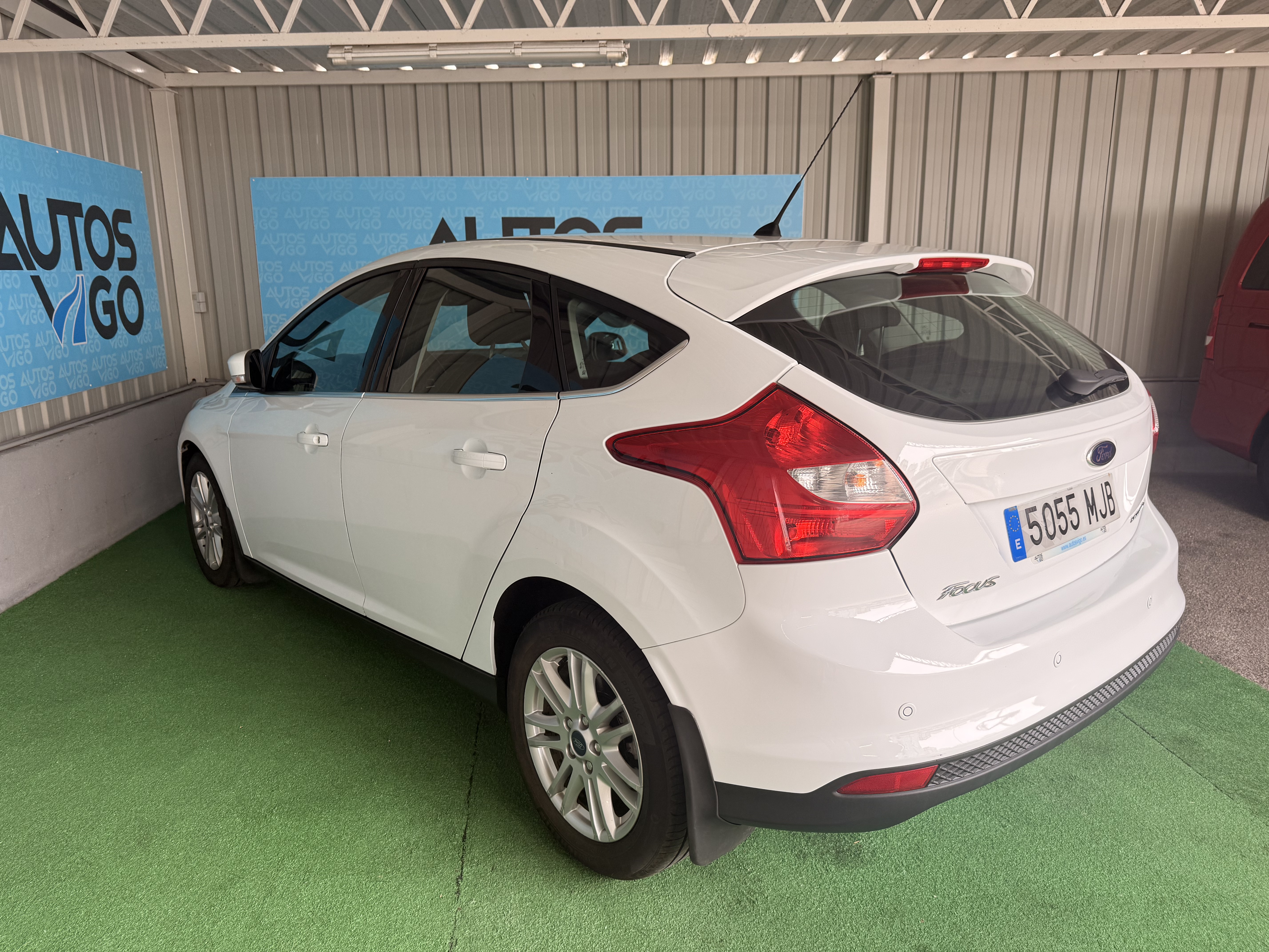 FORD FOCUS 1.6 GASOLINA 126CV (AUTOMATICO) - Imagen 4