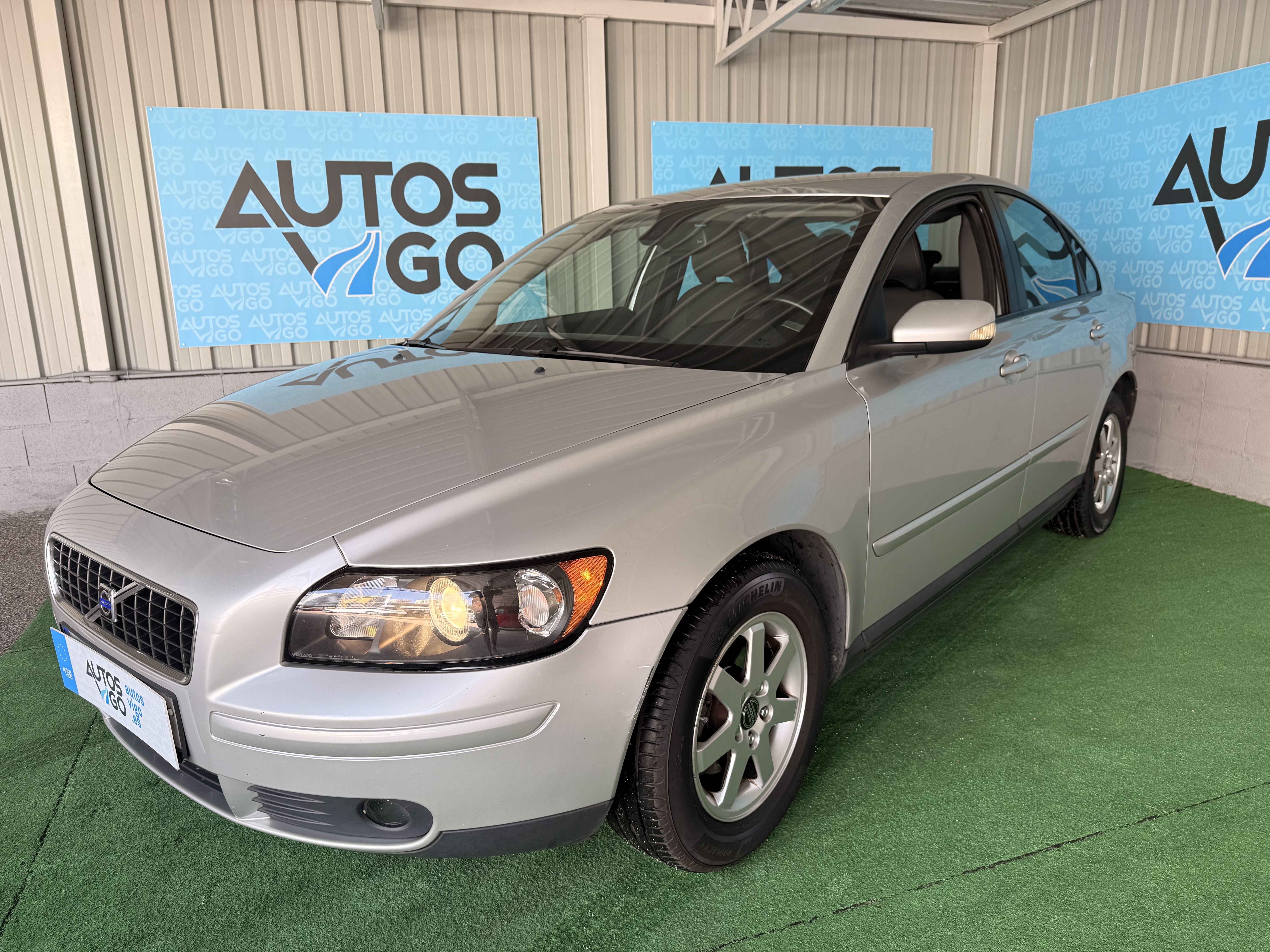 VOLVO S40 MOMENTUM 1.6 GASOLINA 100CV - Imagen 2